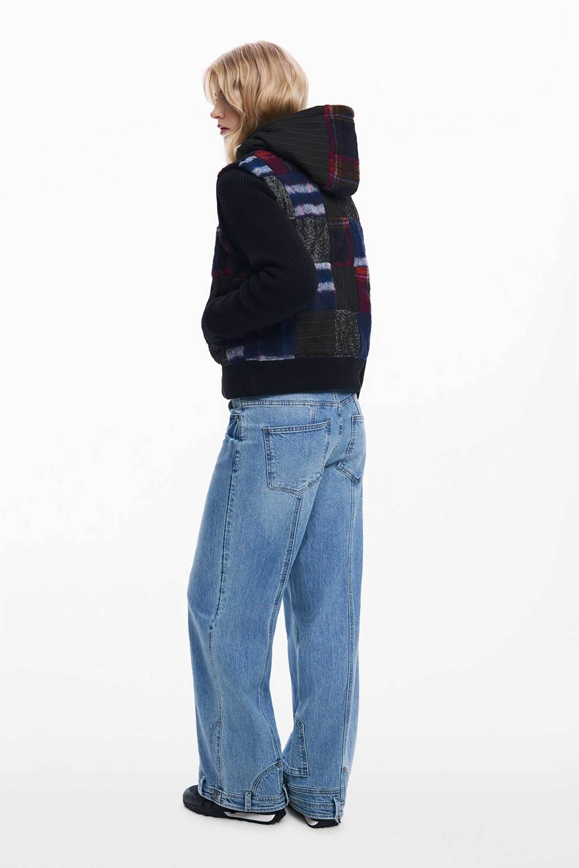 Desigual γυναικείο μπουφάν bomber με all-over print Regular Fit "Beta" - 25WWEW65 Μαύρο φωτογραφία