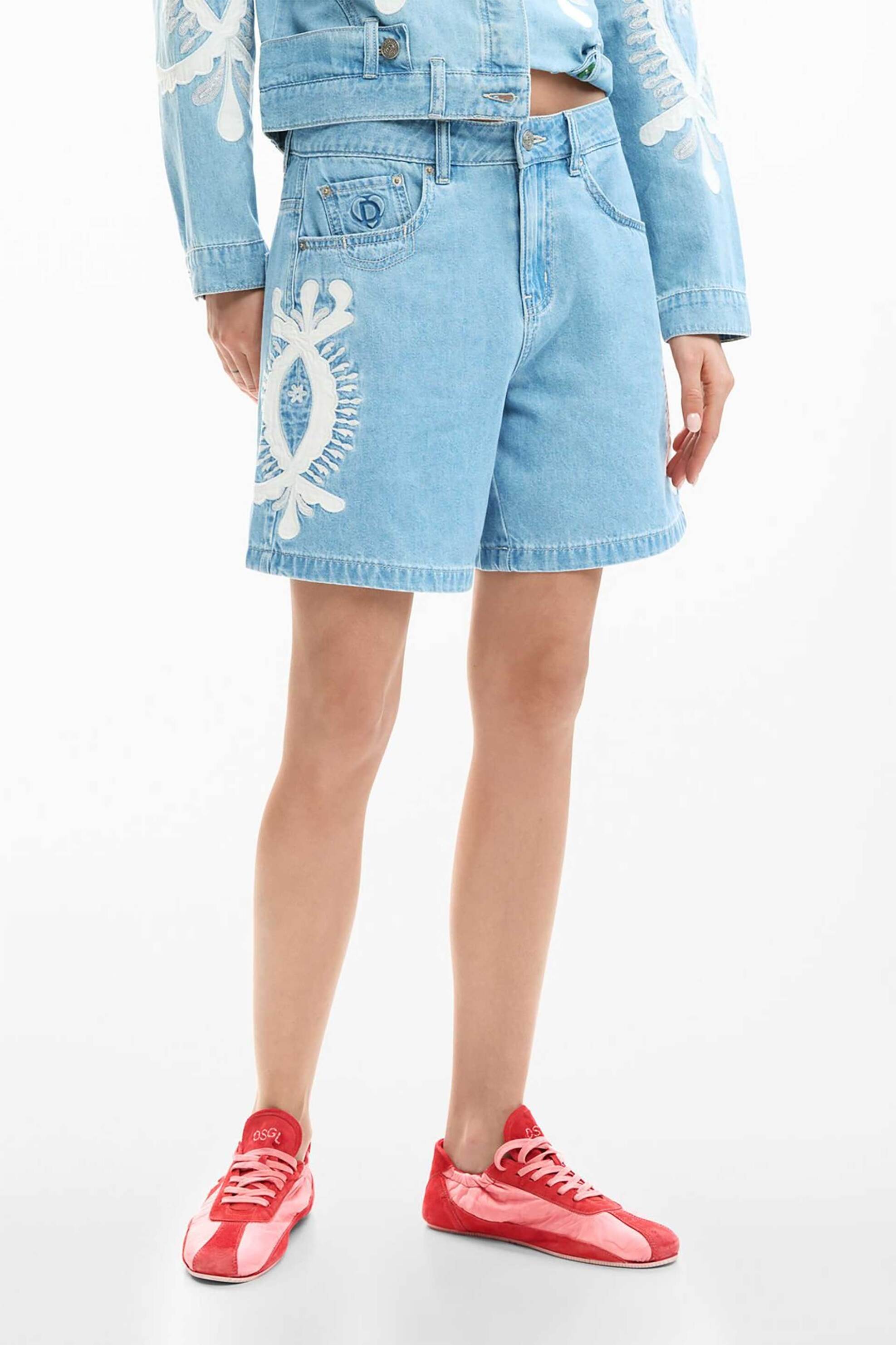 DESIGUAL Desigual γυναικεία βερμούδα denim με κεντημένα σχέδια ''Wakand'' - 26SWDD45 Denim Blue - 2