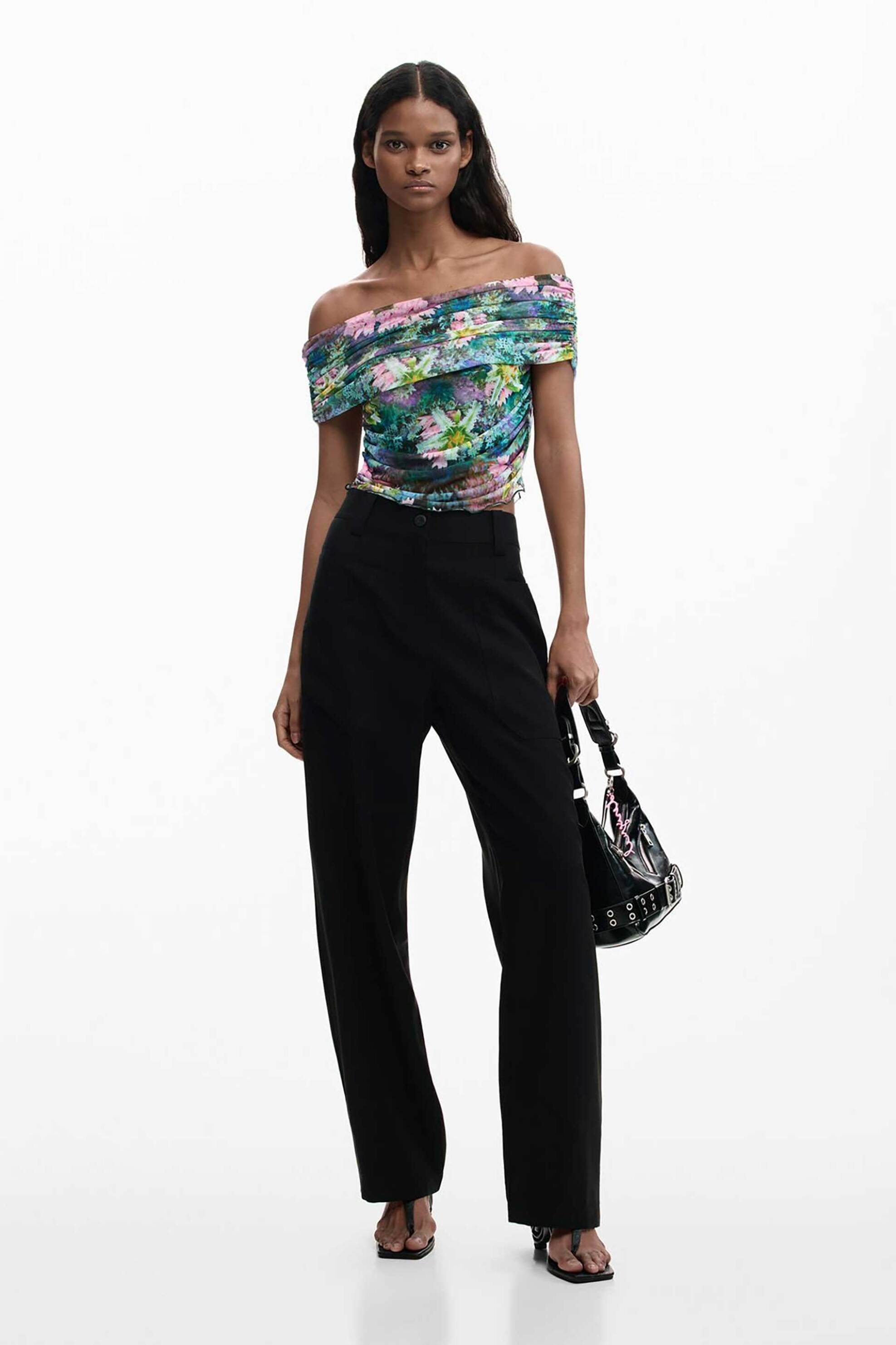 DESIGUAL Desigual γυναικεία μπλούζα με carmen λαιμόκοψη και floral print Slim Fit "Munich" - 26SWTK22 Κυπαρισσί - 2
