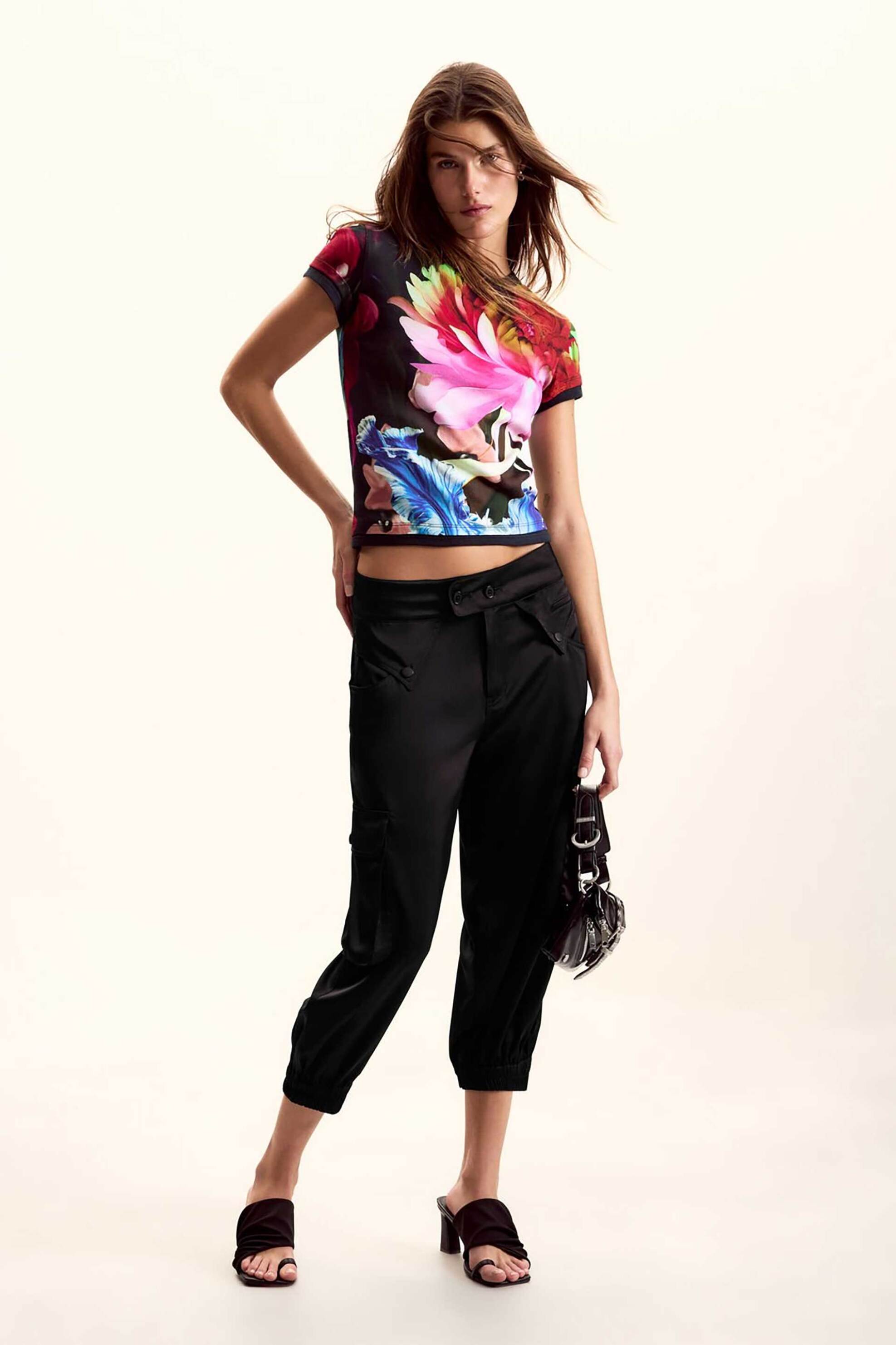 DESIGUAL Desigual γυναικείο T-shirt με floral print Regular Fit "Bugs" by Christian Lacroix - 26SWTK49 Πολύχρωμο - 2