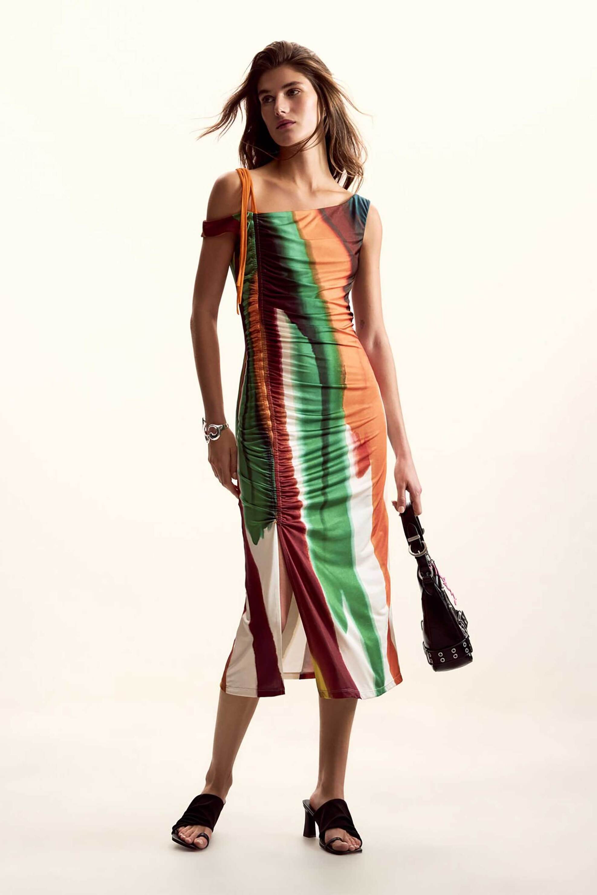 Desigual γυναικείο midi φόρεμα με ριγέ σχέδιο και off-shoulder σχέδιο Slim Fit "Paint" by Christian Lacroix - 26SWVK17 Λευκό