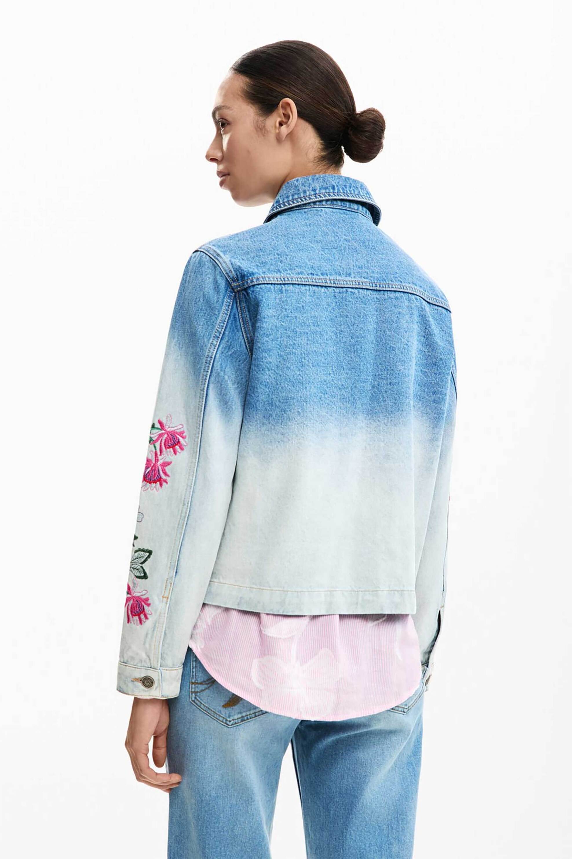 DESIGUAL Desigual γυναικείo denim jacket με floral κεντήματα "Dakota" - 26SWED16 Denim Blue - 3