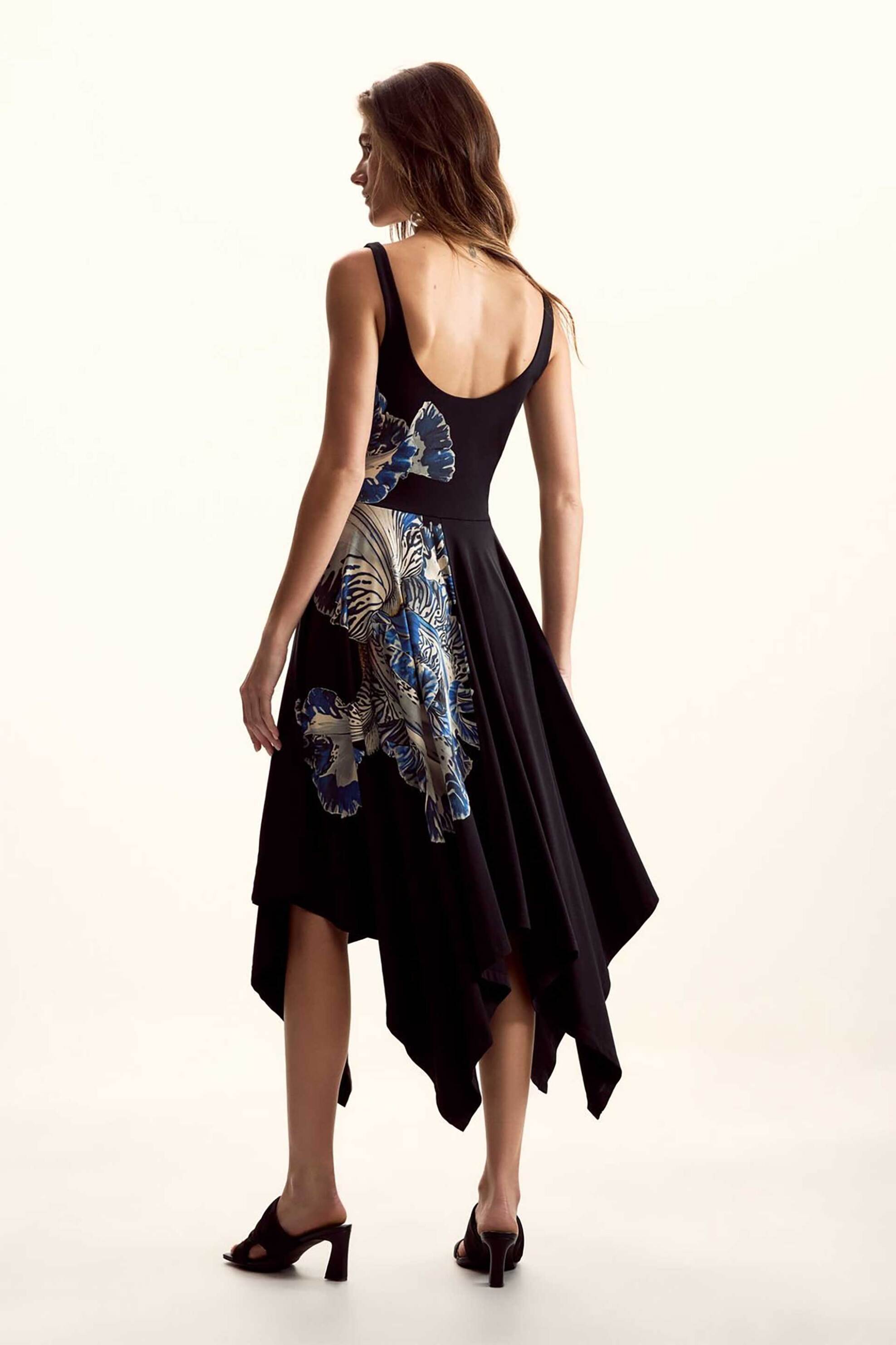 Desigual γυναικείο midi αμάνικο φόρεμα με floral print και ασύμμετρο τελείωμα "Orchid" by Christian Lacroix - 26SWVK44 Μαύρο φωτογραφία