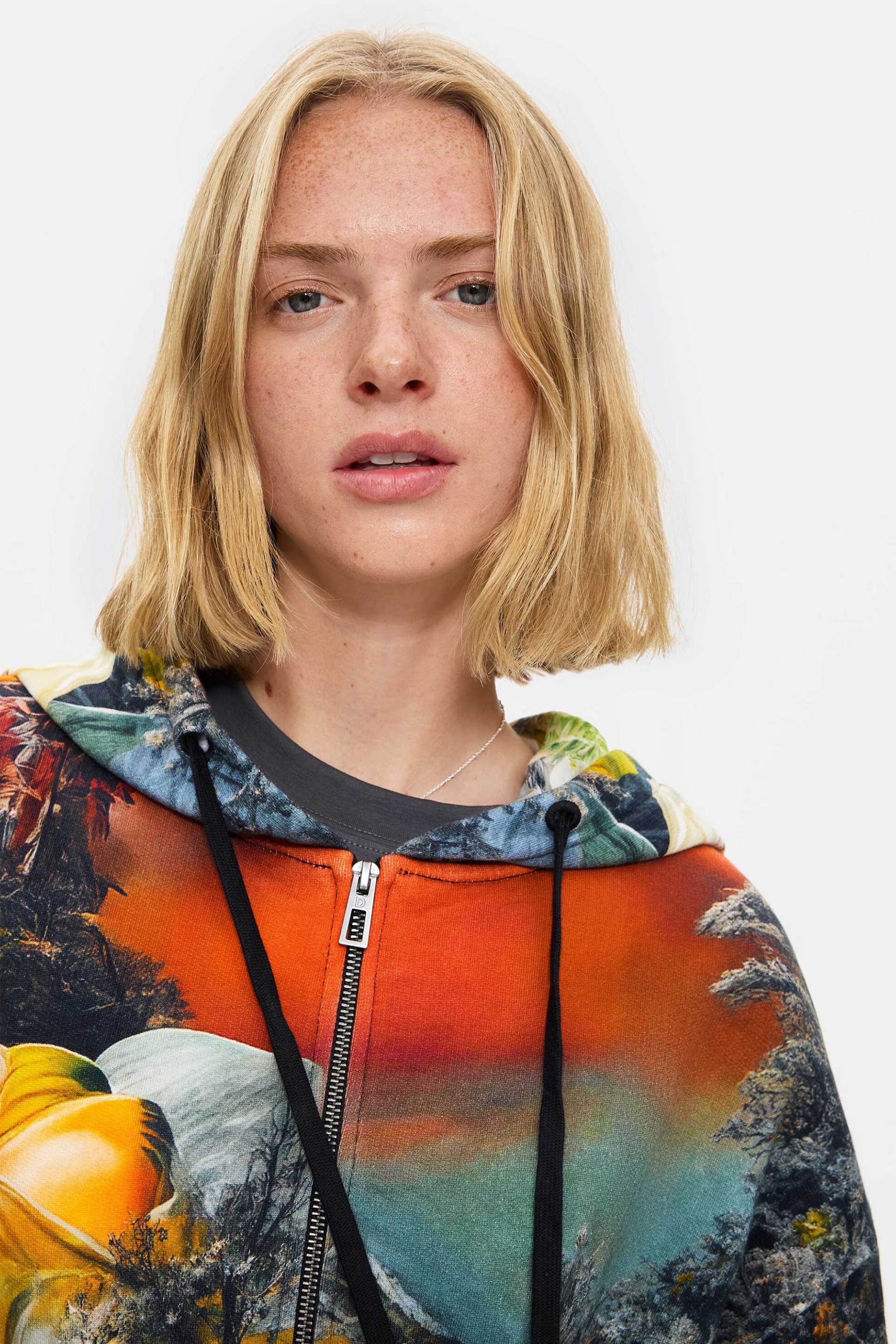 Desigual γυναικεία ζακέτα φούτερ με εμπριμέ print 