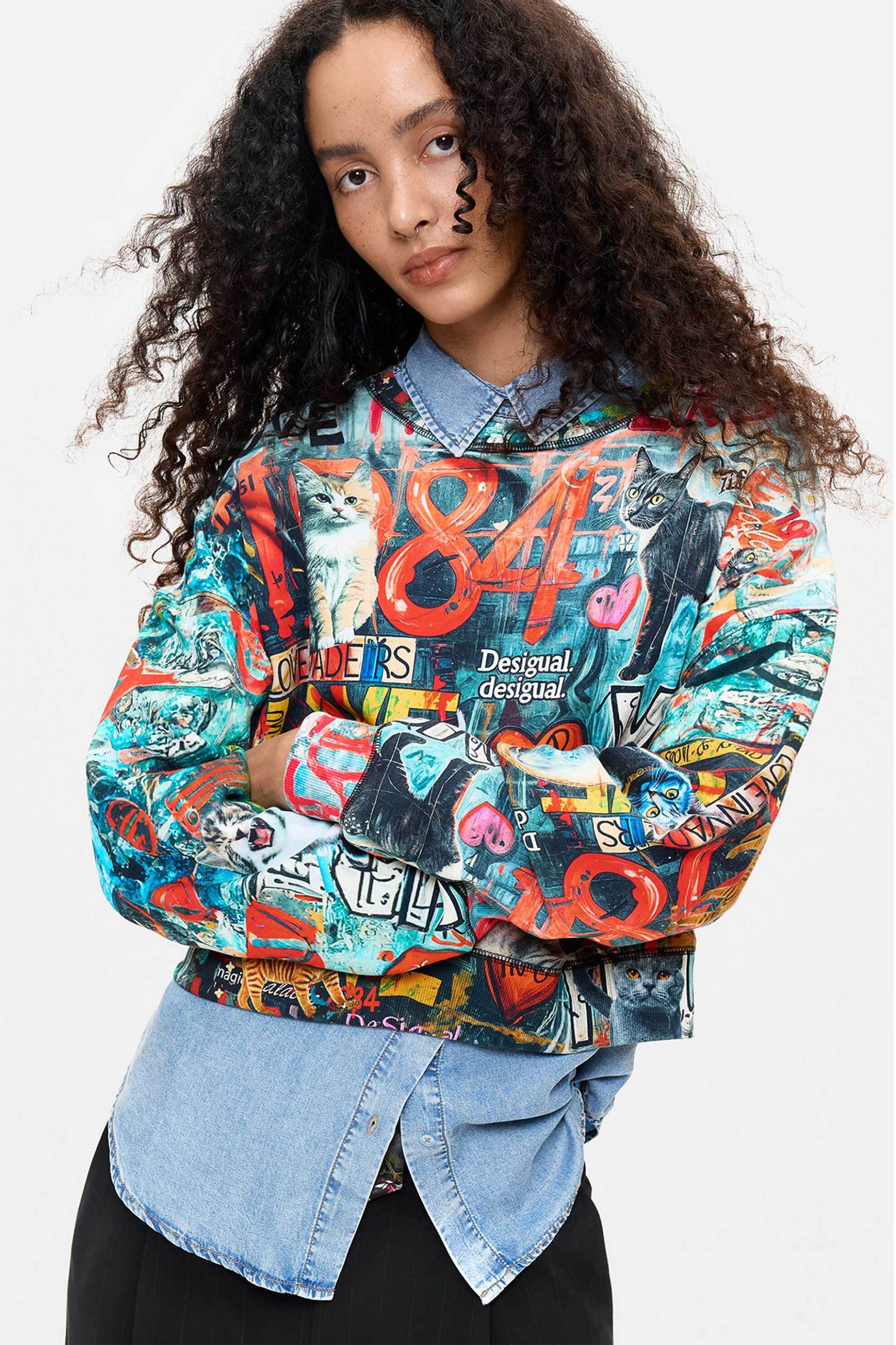 DESIGUAL Desigual γυναικεία μπλούζα φούτερ εμπριμέ "Cats" - 26WWSK07 Πολύχρωμο