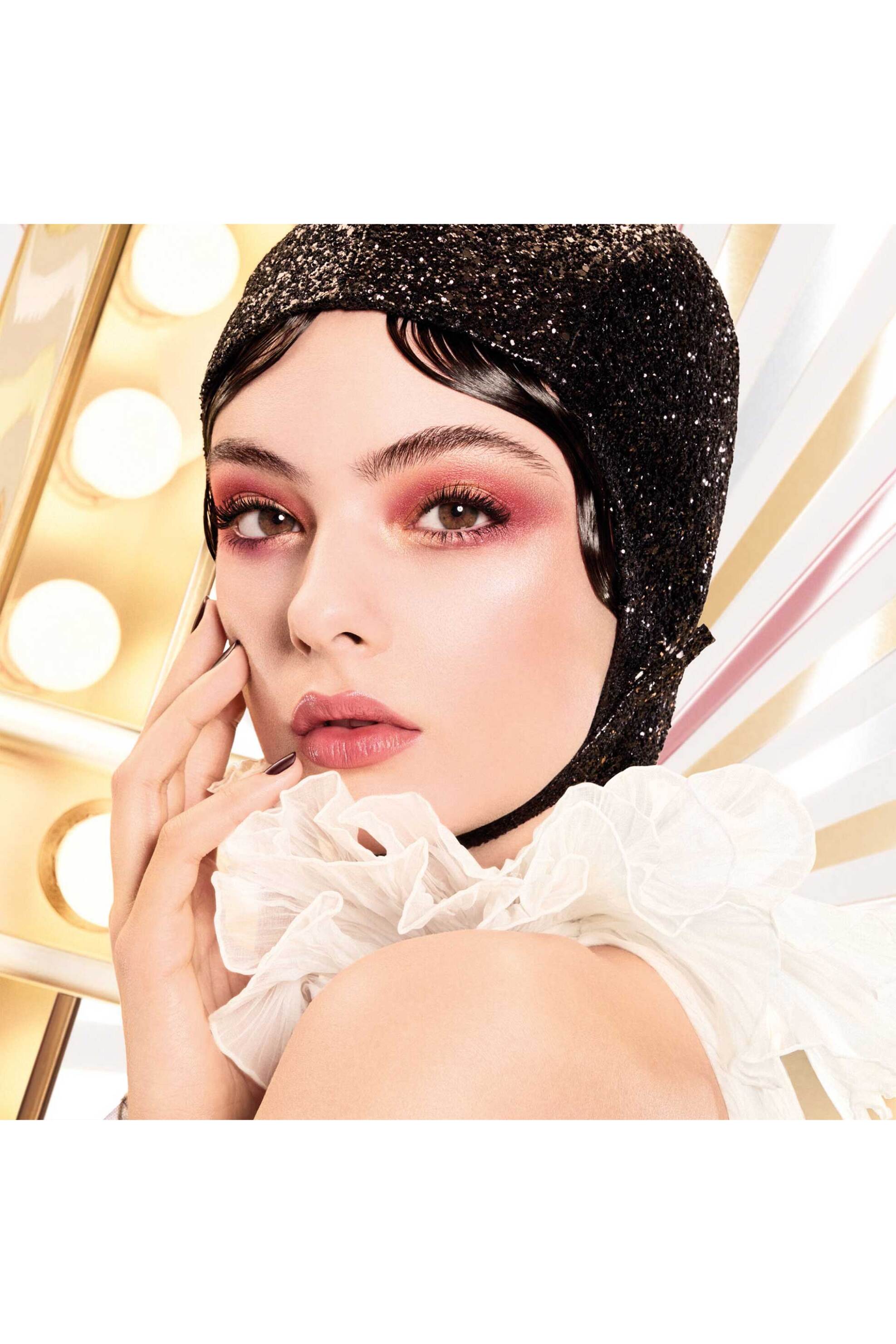 Dior Vernis - Limited Edition Nail Lacquer and Glittery Top Coat 10 ml - E000000953 124 Gold Circus φωτογραφία