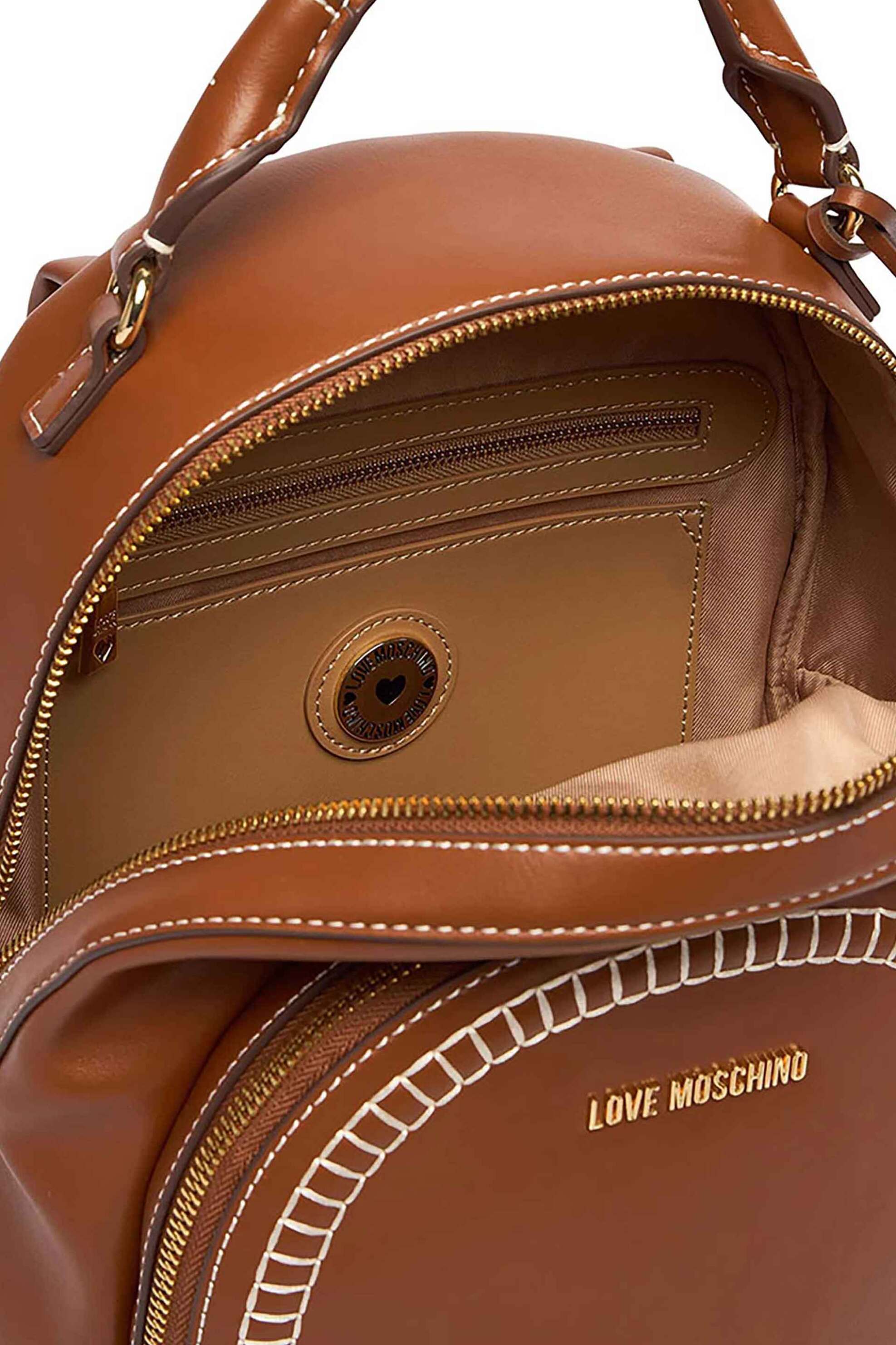 Love Moschino γυναικείo backpack μονόχρωμο με μεταλλικό λογότυπο - JC4094PP1OLI0 Καμηλό φωτογραφία