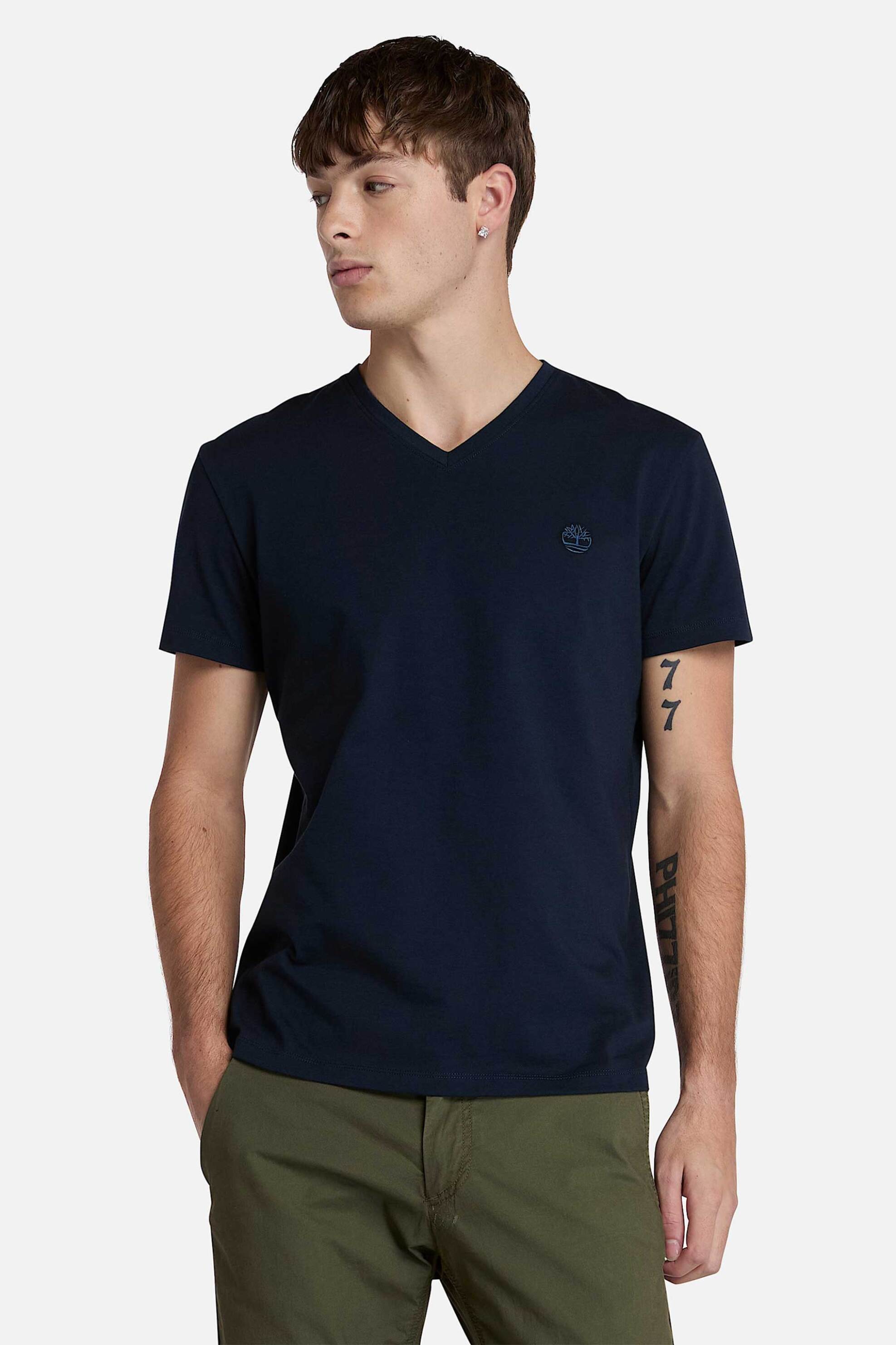 Timberland ανδρικό T-shirt με V και κεντημένο tree logo Slim Fit "Dunstan River" - TB0A2BPTZ021 Μπλε Σκούρο
