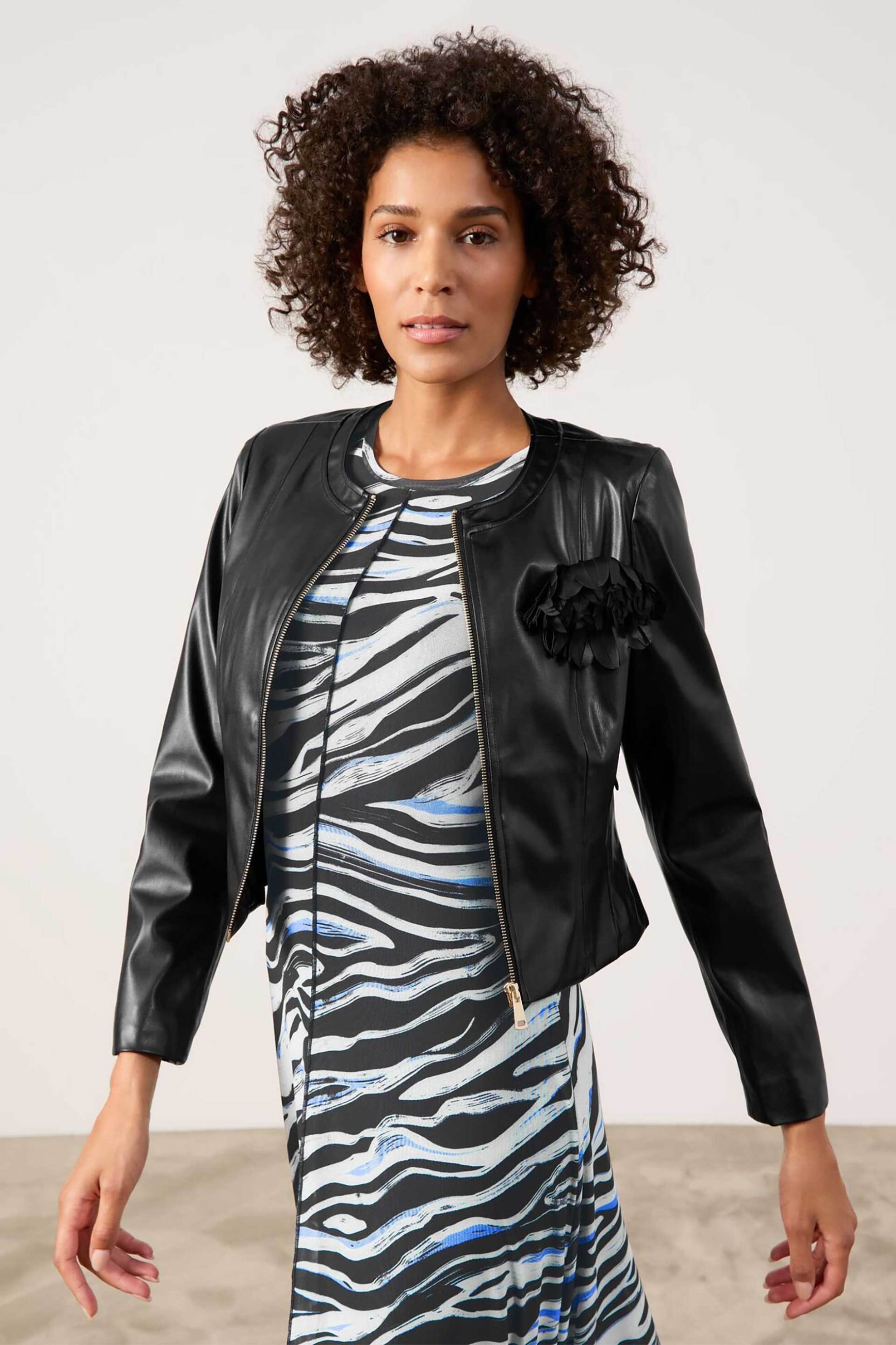 GERRY WEBER Gerry Weber γυναικείο jacket faux δέρμα με απλικέ λουλούδι - 430026-31227 Μαύρο