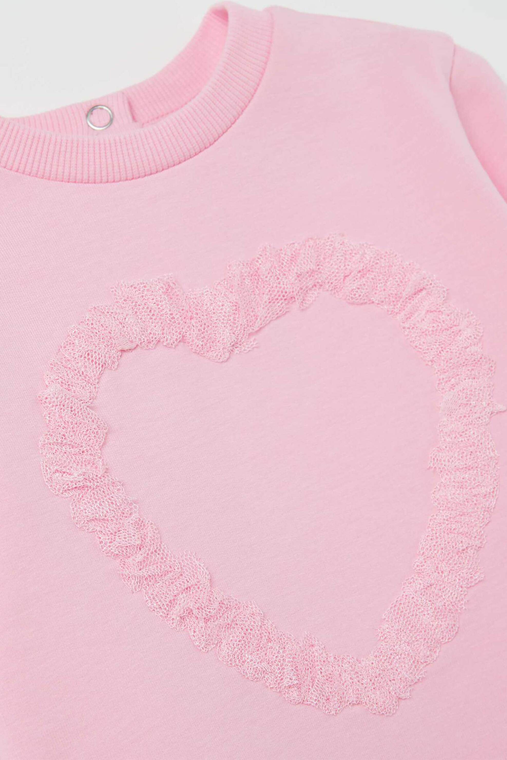 OVS βρεφική μπλούζα φούτερ μονόχρωμη με ανάγλυφη καρδιά - 002112481 Ροζ φωτογραφία