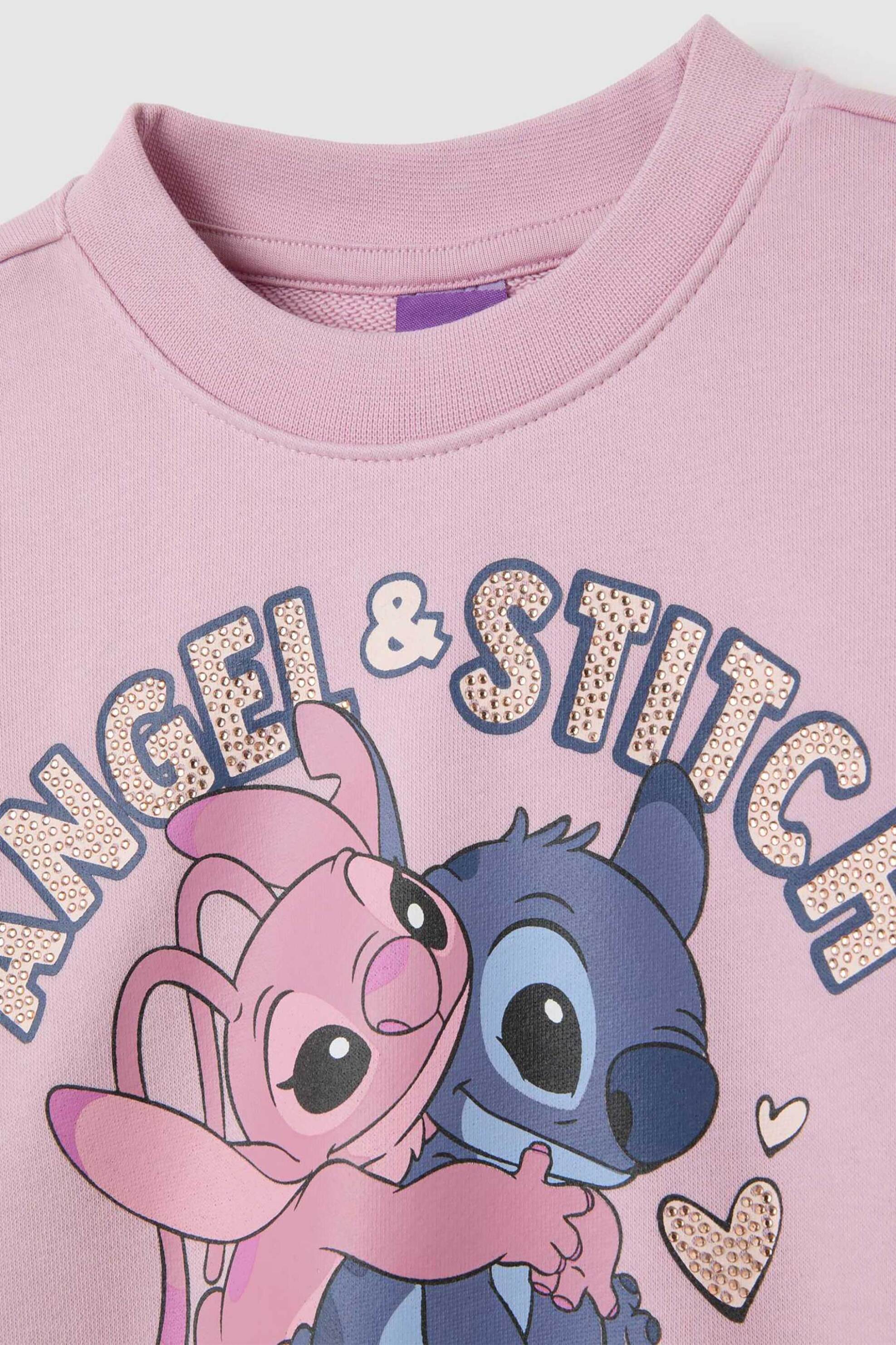 OVS παιδικό φούτερ με print "Stitch" Regular Fit - 002402756 Ροζ φωτογραφία