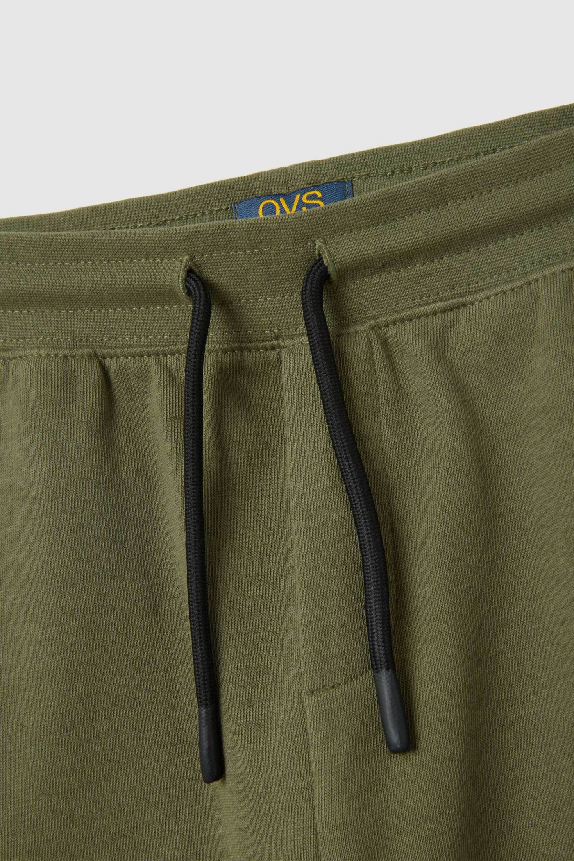 OVS παιδική βερμούδα cargo με ελαστική μέση Regular Fit - 002400050 Πράσινο φωτογραφία