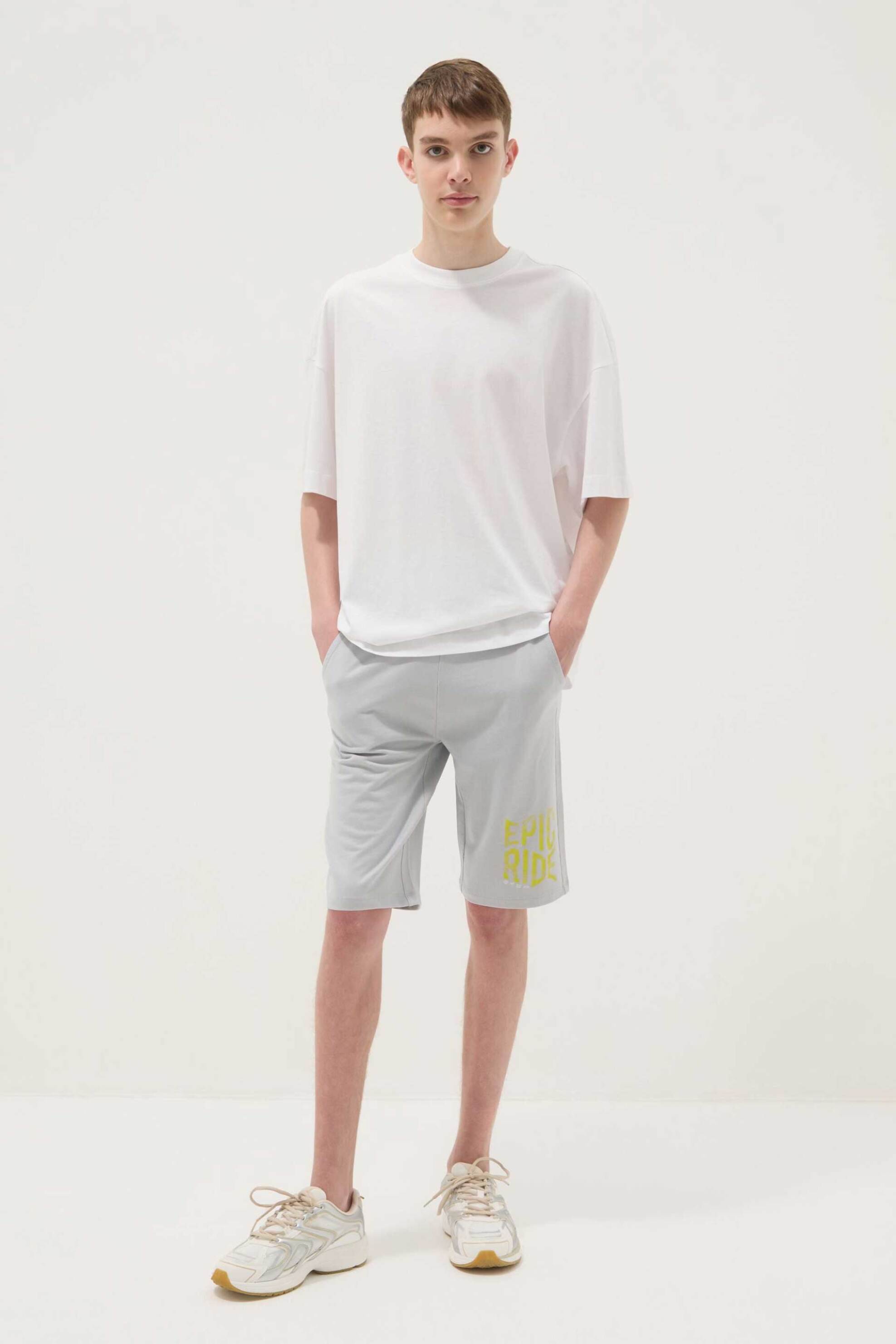 OVS παιδική βερμούδα με ελαστική μέση και graphic lettering Regular Fit - 002690458 Γκρι
