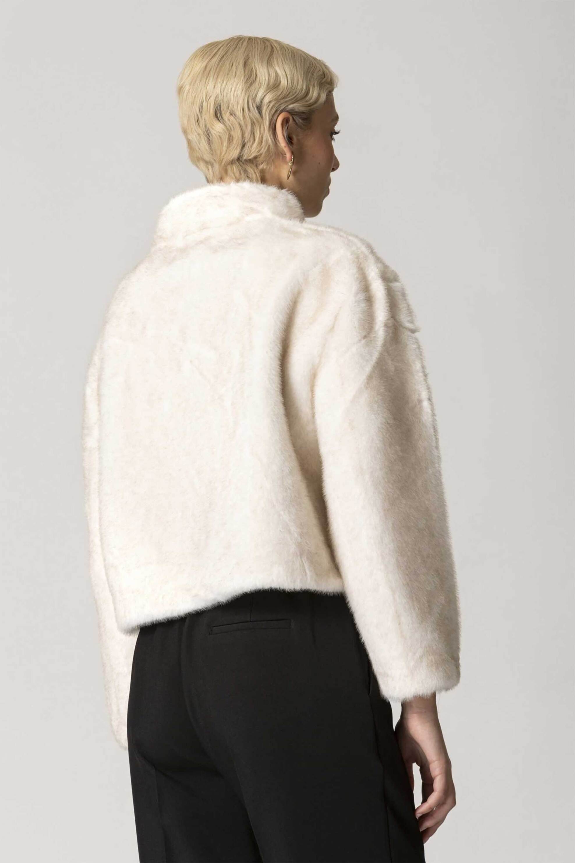 Billy Sabbado γυναικείο κοντό jacket με faux γούνα - 4925761118 Εκρού φωτογραφία