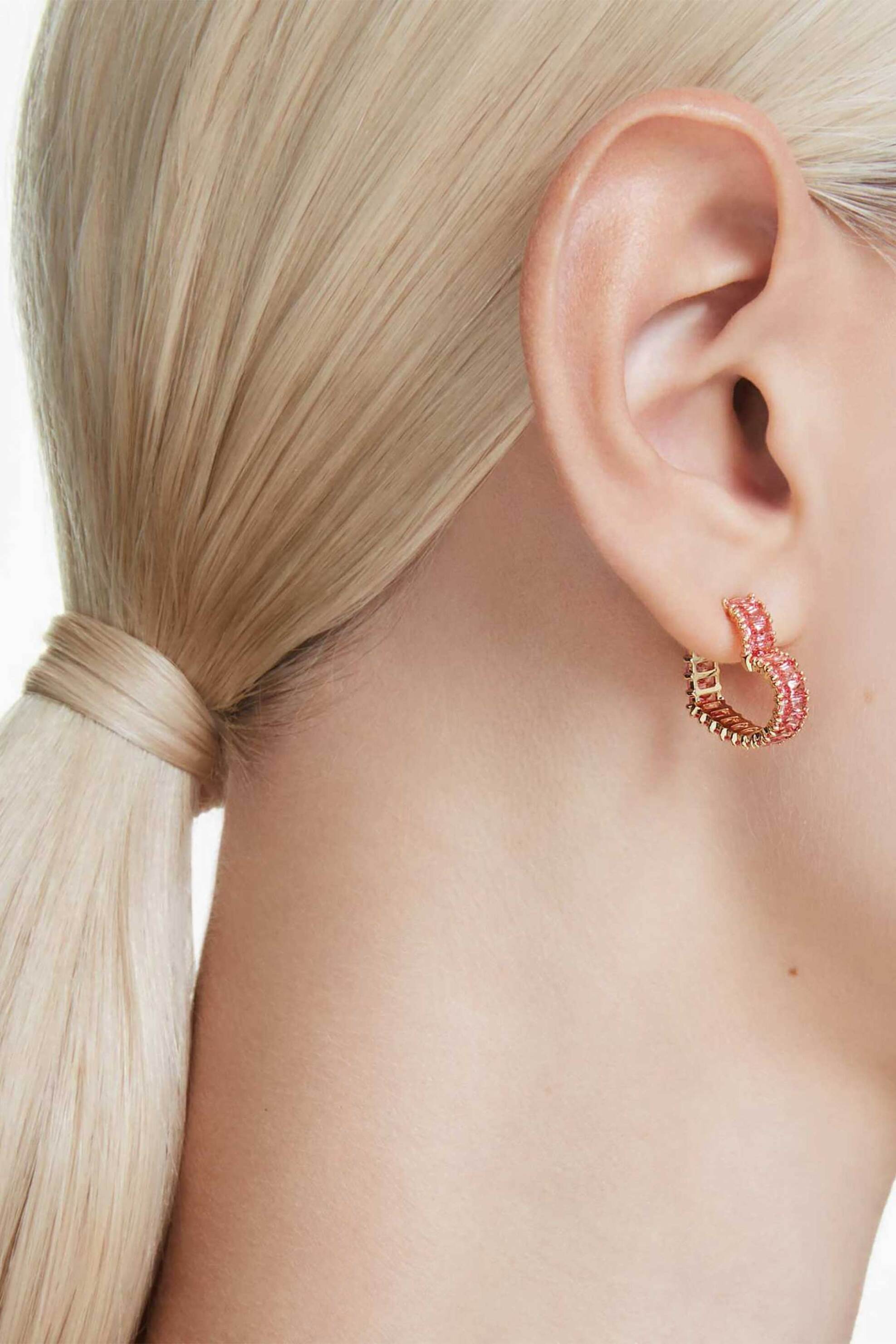 Swarovski Γυναικείοι Κρίκοι Κοπή Baguette Καρδιά Μικρά Ροζ Επιμετάλλωση σε Χρυσαφί Τόνο Matrix - 5706340