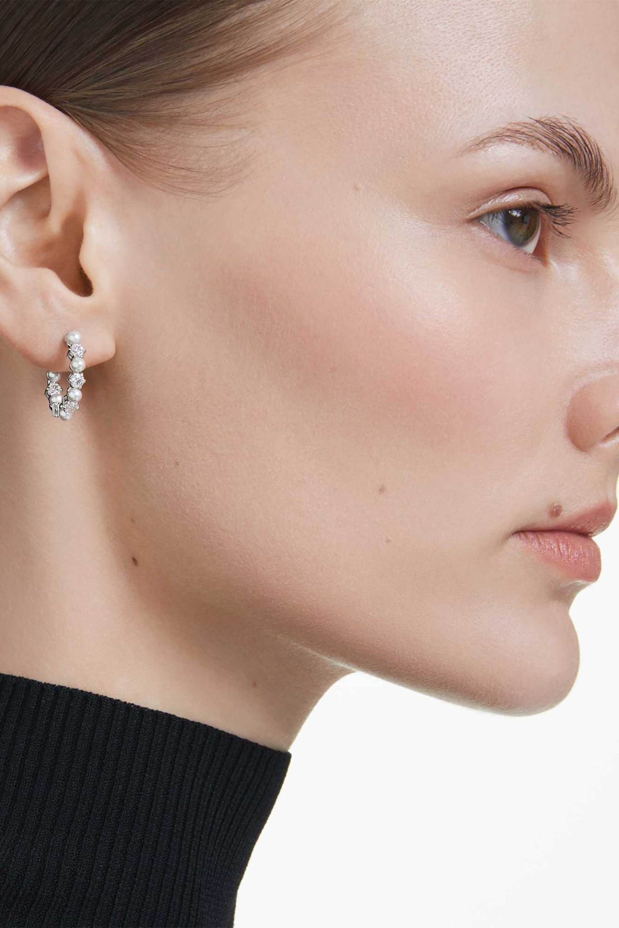 Swarovski Γυναικείοι Κρίκοι Crystal Pearl Στρογγυλή Κοπή Λευκά Επιμετάλλωση Ροδίου Matrix - 5709256