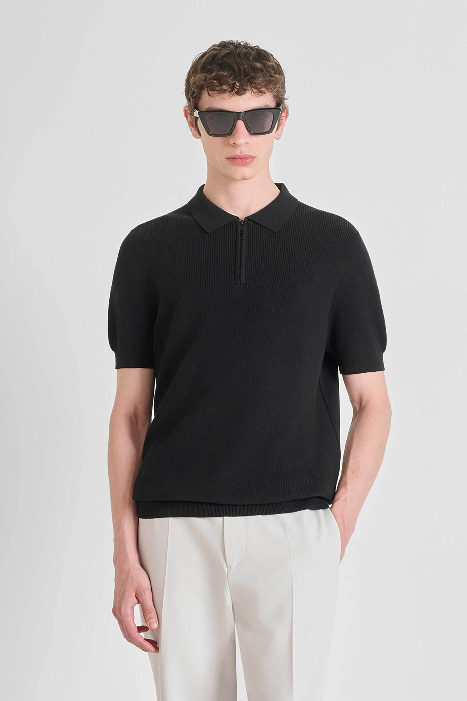 ANTONY MORATO Antony Morato ανδρική πλεκτή μπλούζα πόλο με κοντό μανίκι Regular Fit - SW01521YA100071 Μαύρο