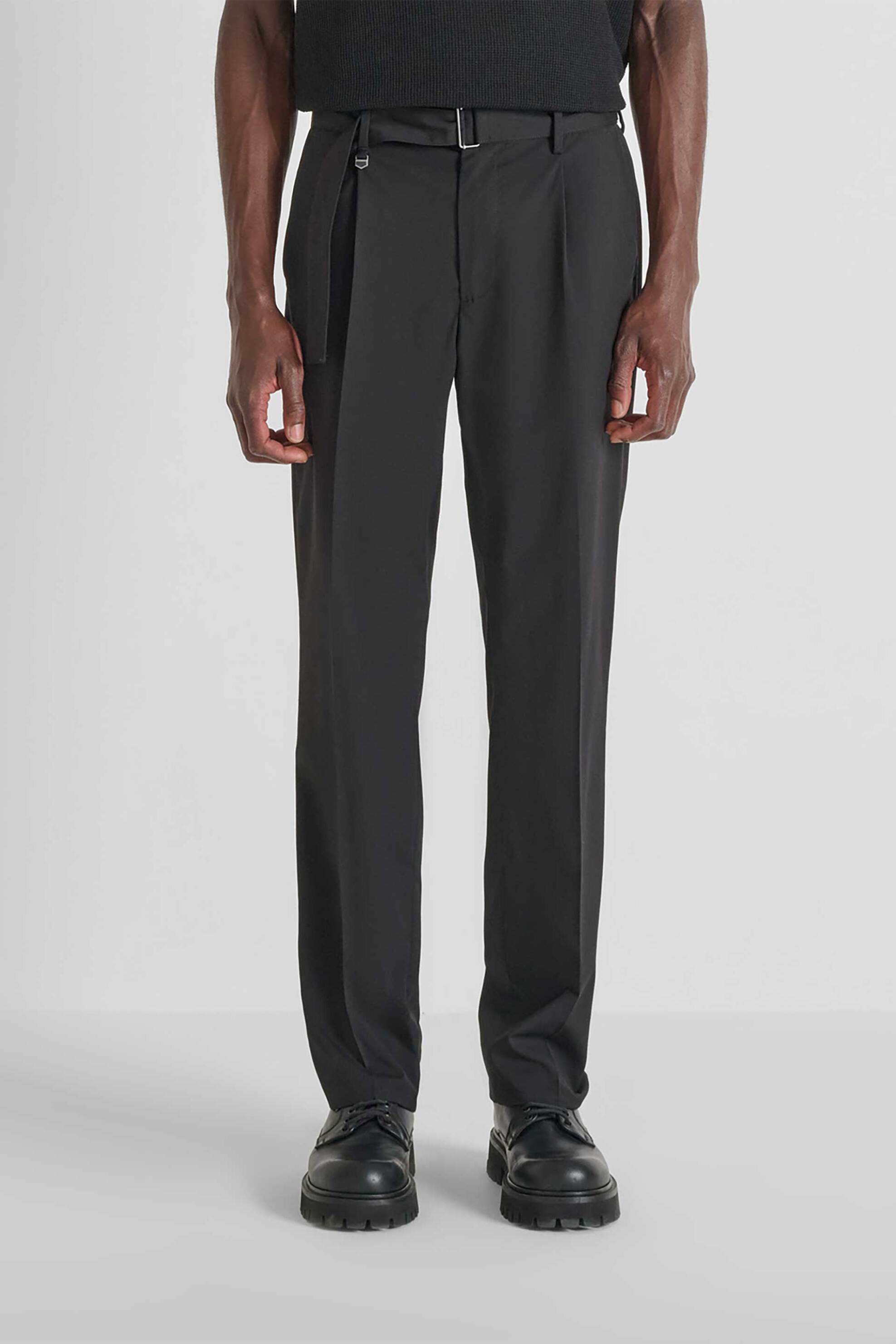 Antony Morato ανδρικό παντελόνι μονόχρωμο με ζώνη "Alan" Relaxed Fit - TR00761FA600263 Μαύρο