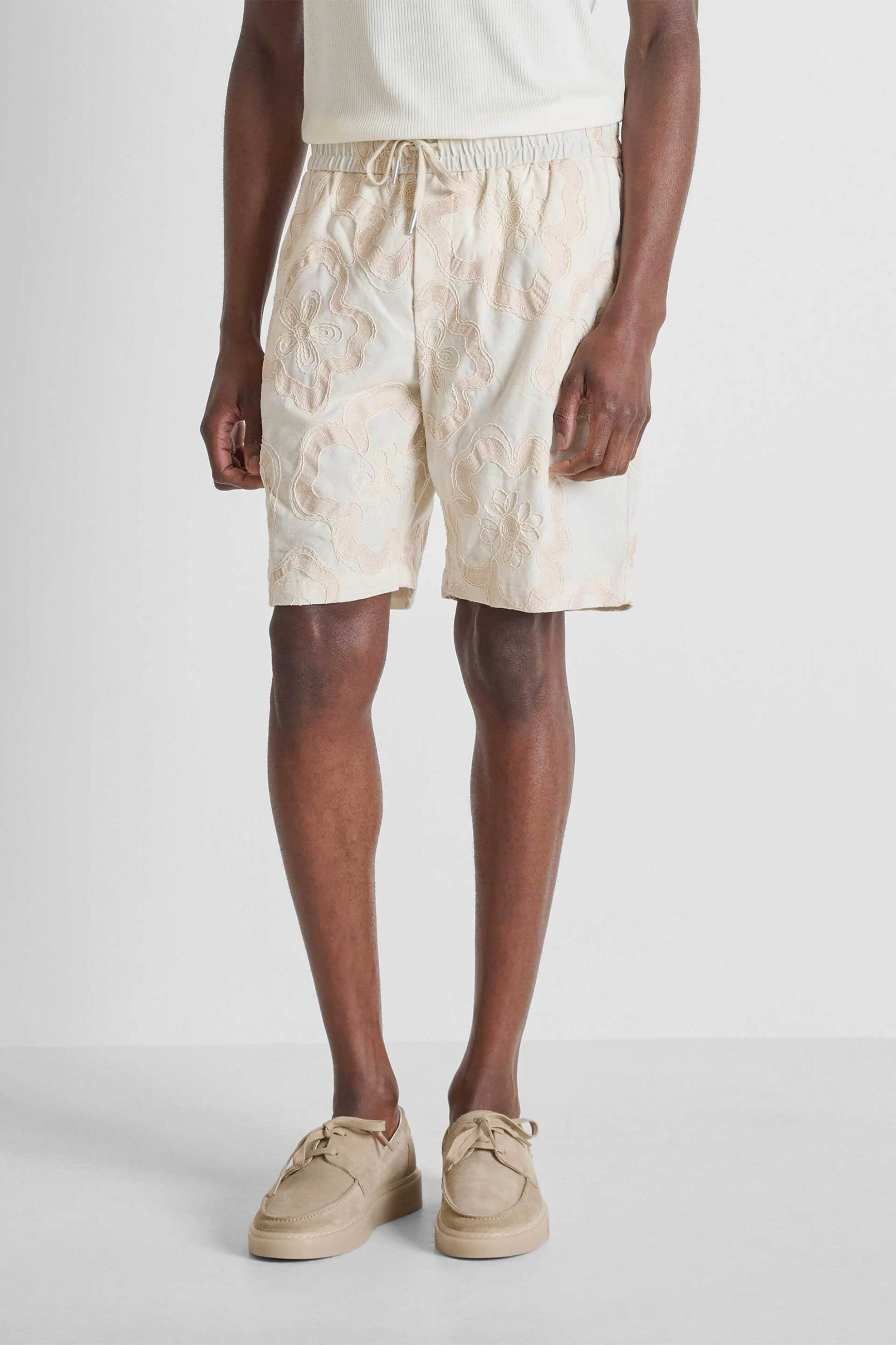 Antony Morato ανδρική βερμούδα με ελαστική μέση και floral pattern Regular Fit - SH00232FA440070 Εκρού