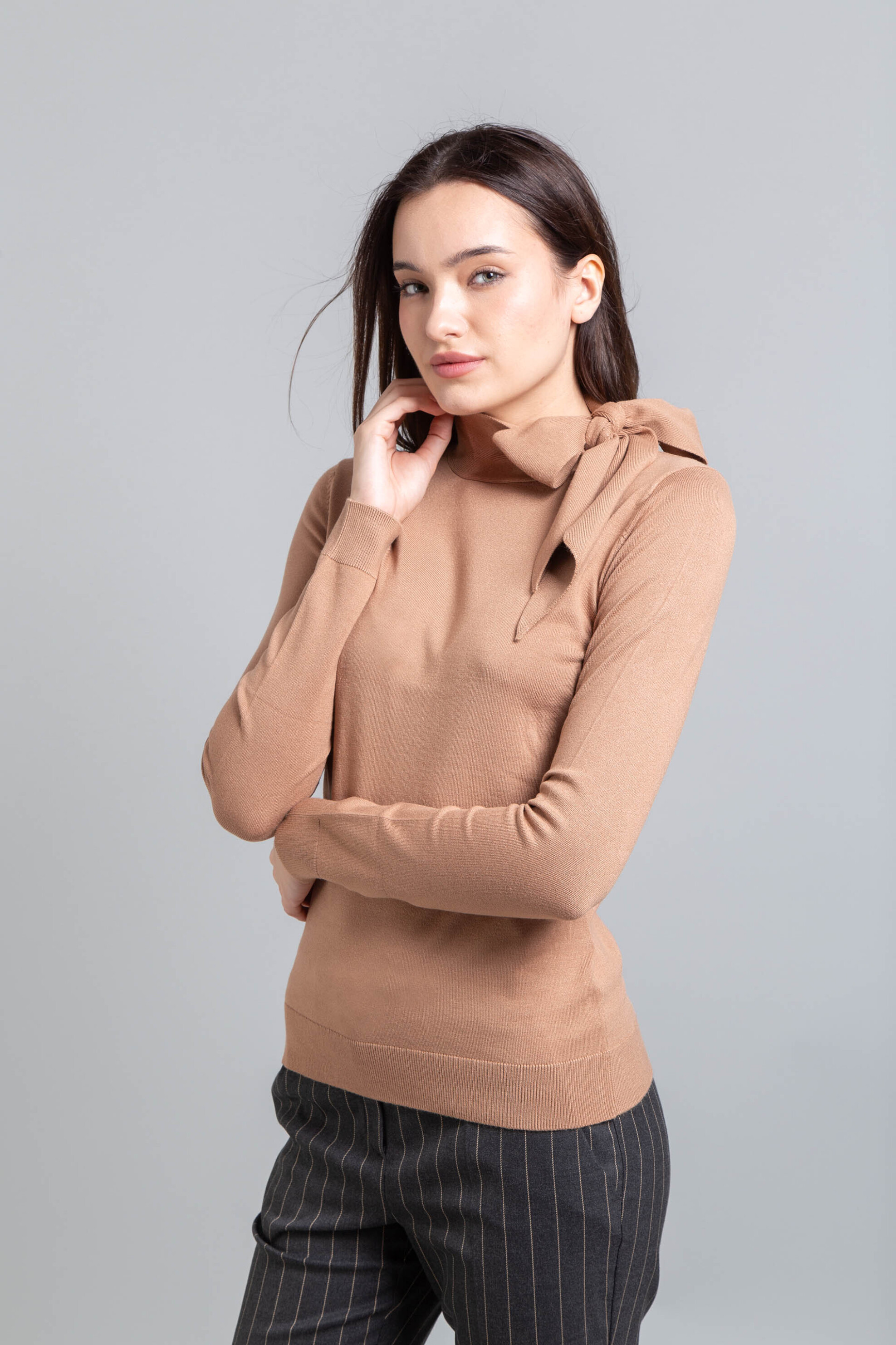 Emme by Marella γυναικεία πλεκτή μπλούζα με δέσιμο "Osaka" - 2525366061200 Καμηλό φωτογραφία