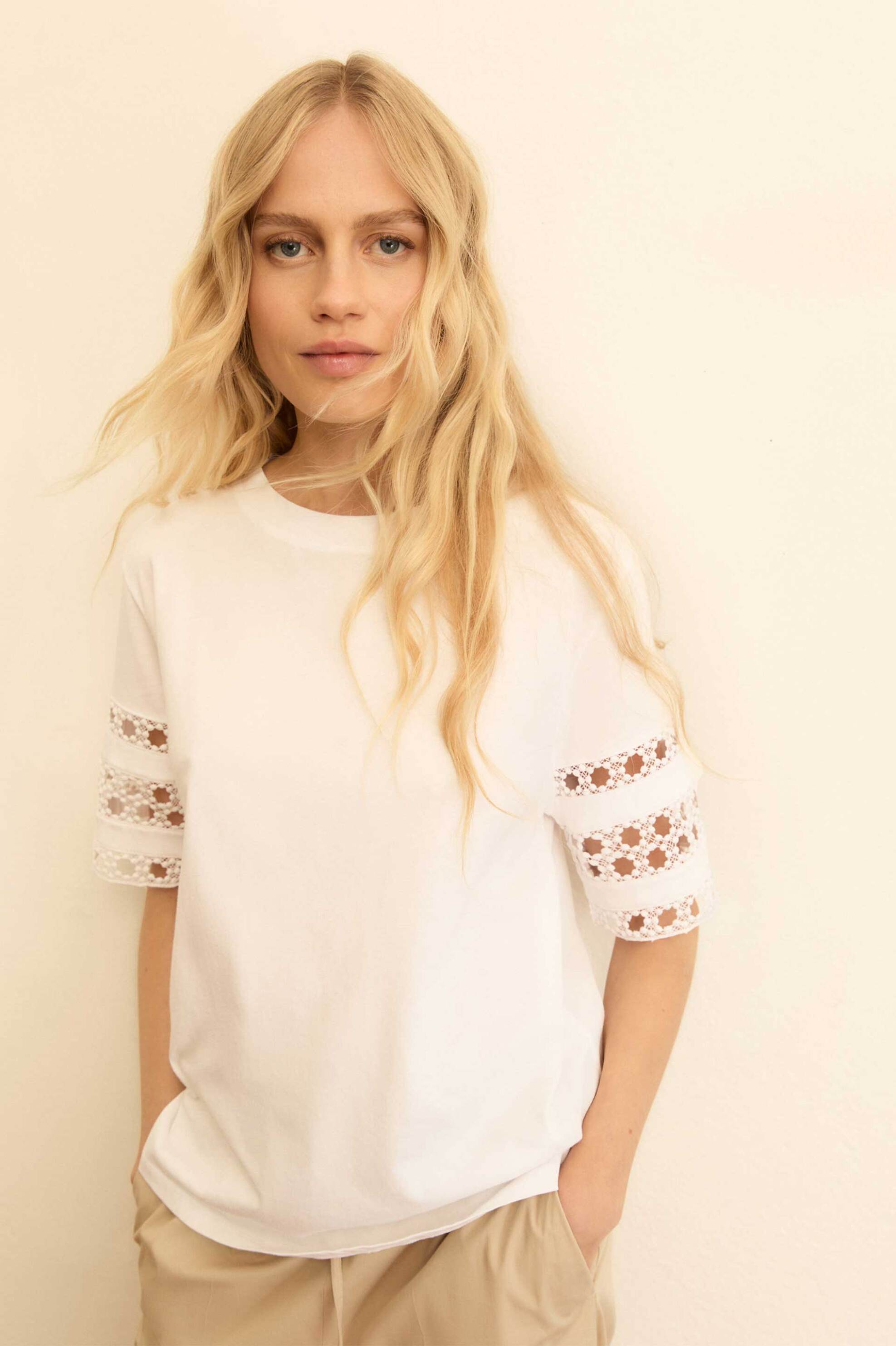 Emme by Marella γυναικείο T-shirt με δαντέλα στα μανίκια "Emmape" - 2615971042200 Λευκό