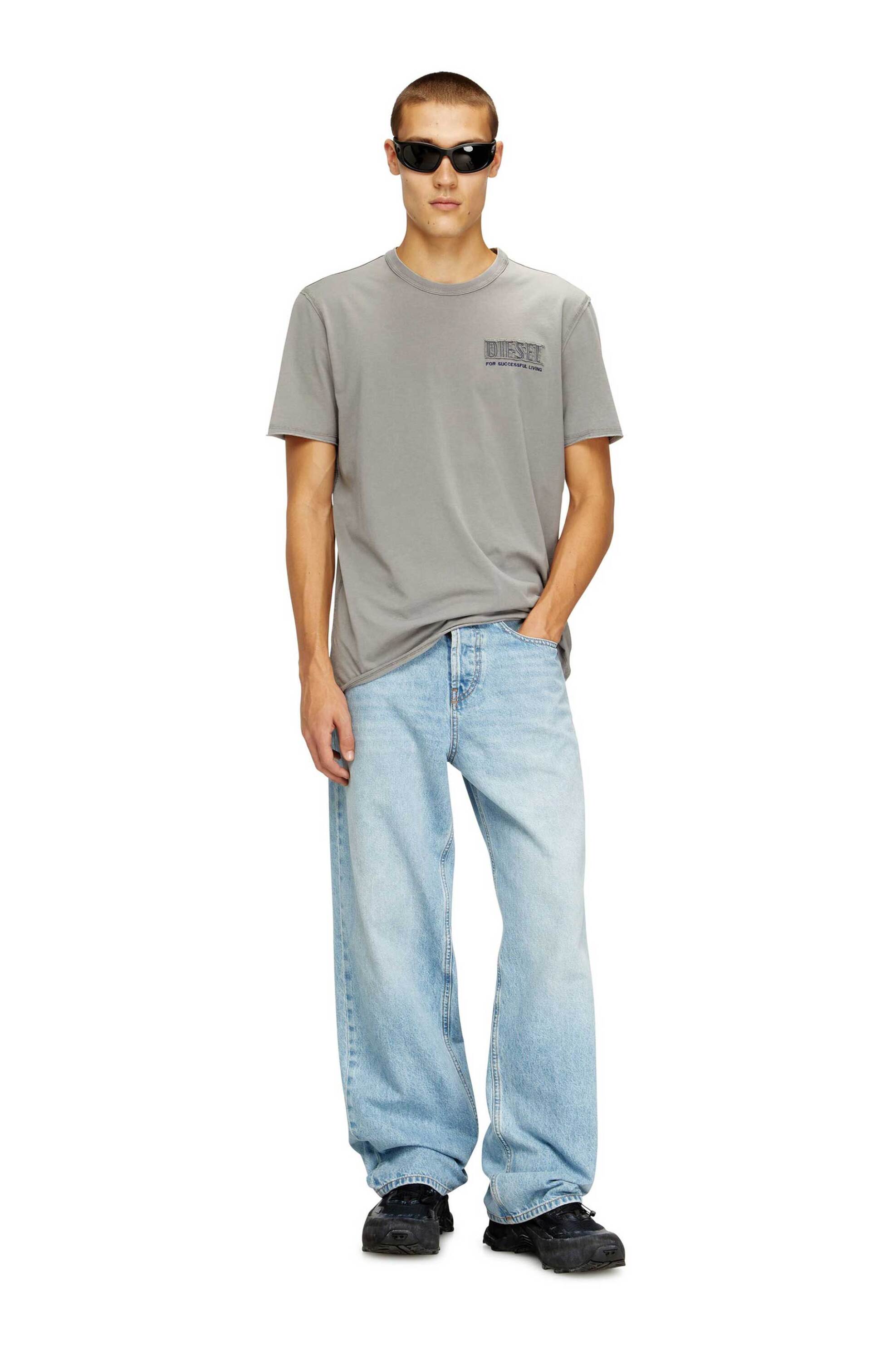 Diesel ανδρικό T-shirt με λογότυπο Regular Fit "T-Rawjust-V1" - S26A209580KMAH Γκρι φωτογραφία