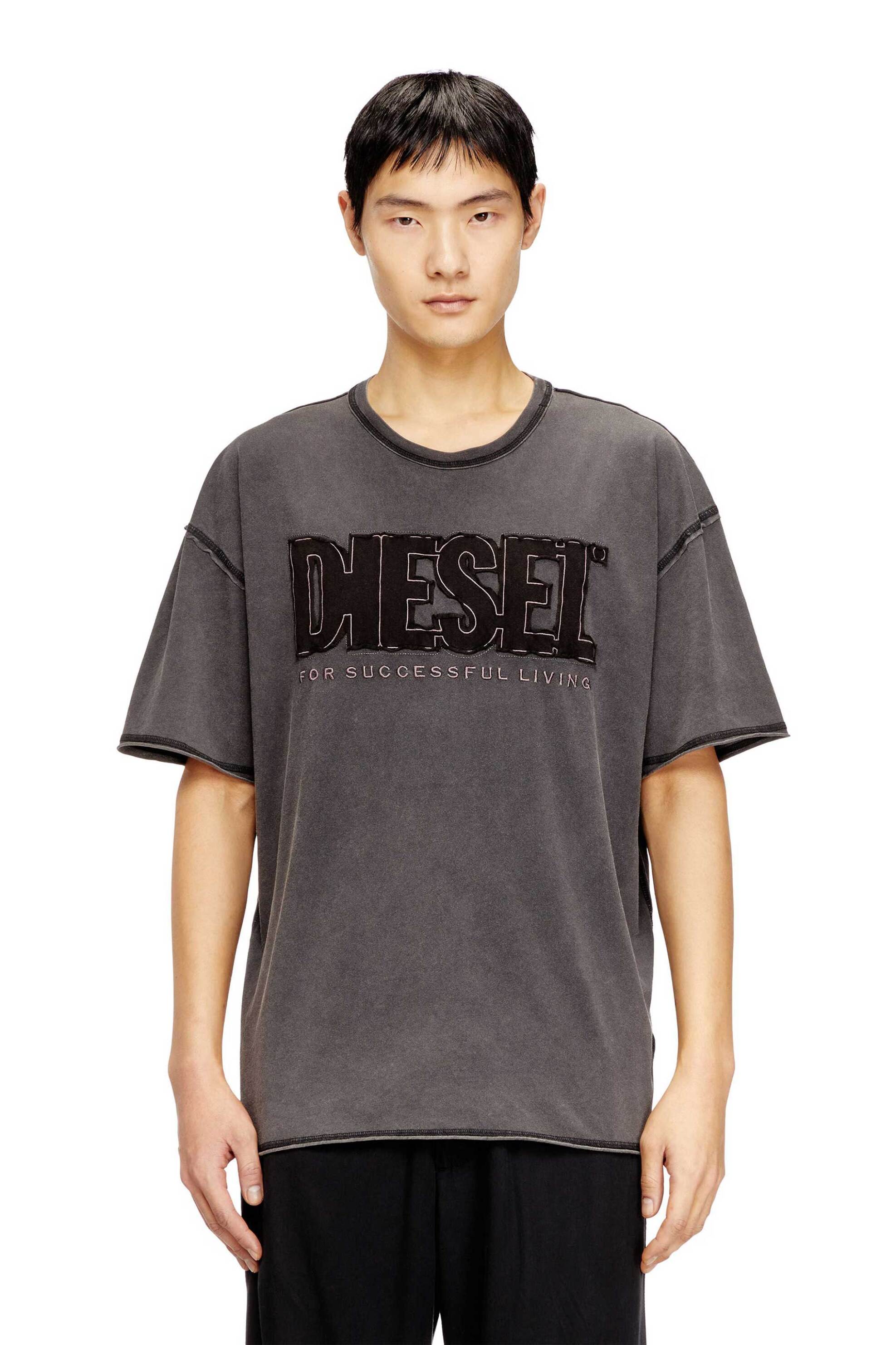 Diesel ανδρικό T-shirt με λογότυπο Relaxed Fit "T-Rawboxt" - S26A210410KMAH Γκρι Σκούρο