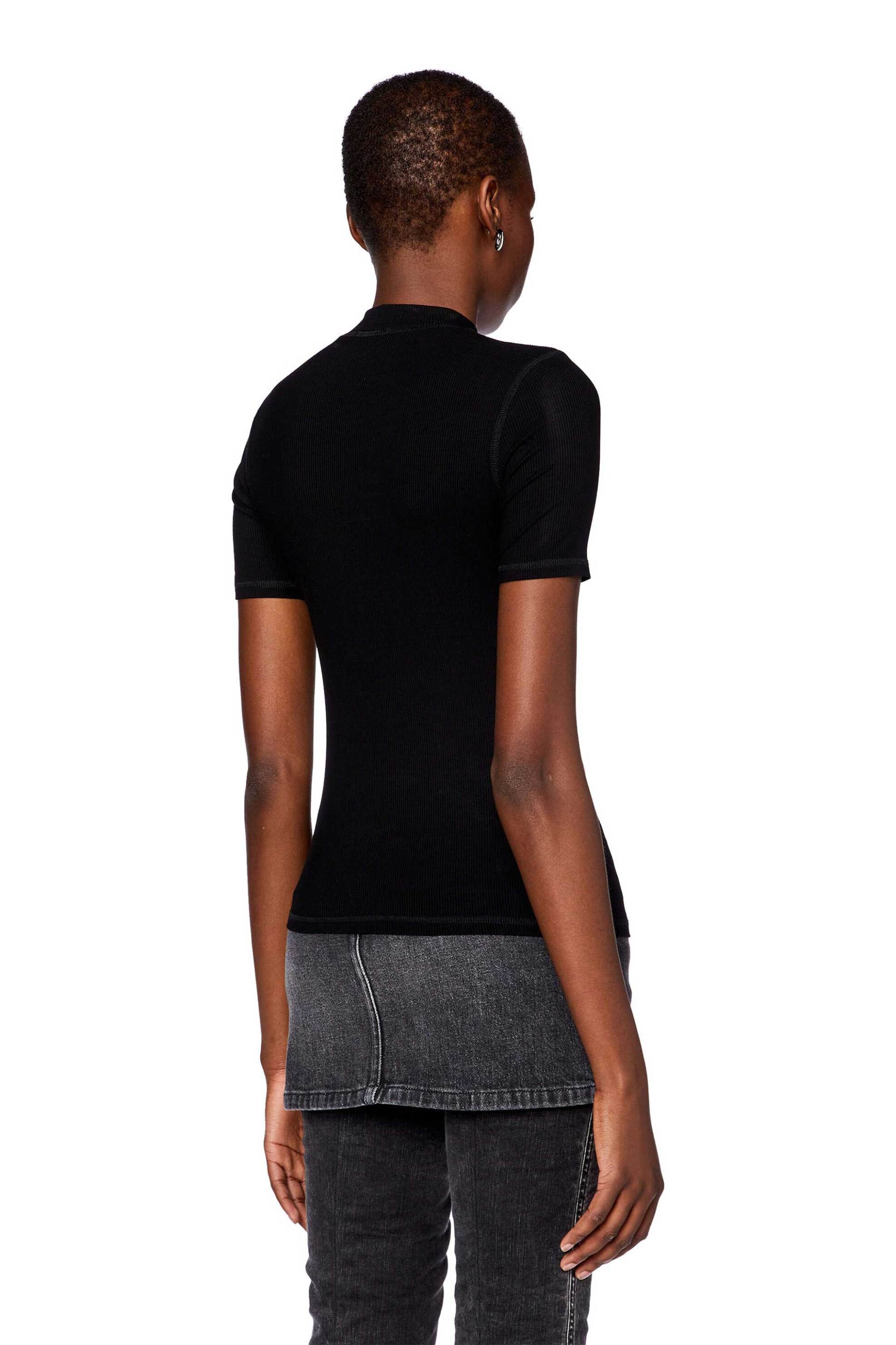 Diesel γυναικείο T-shirt ribbed μονόχρωμο με λογότυπο Slim Fit ''T-Mokky-Microdiv'' - W24A103980BLAN Μαύρο φωτογραφία
