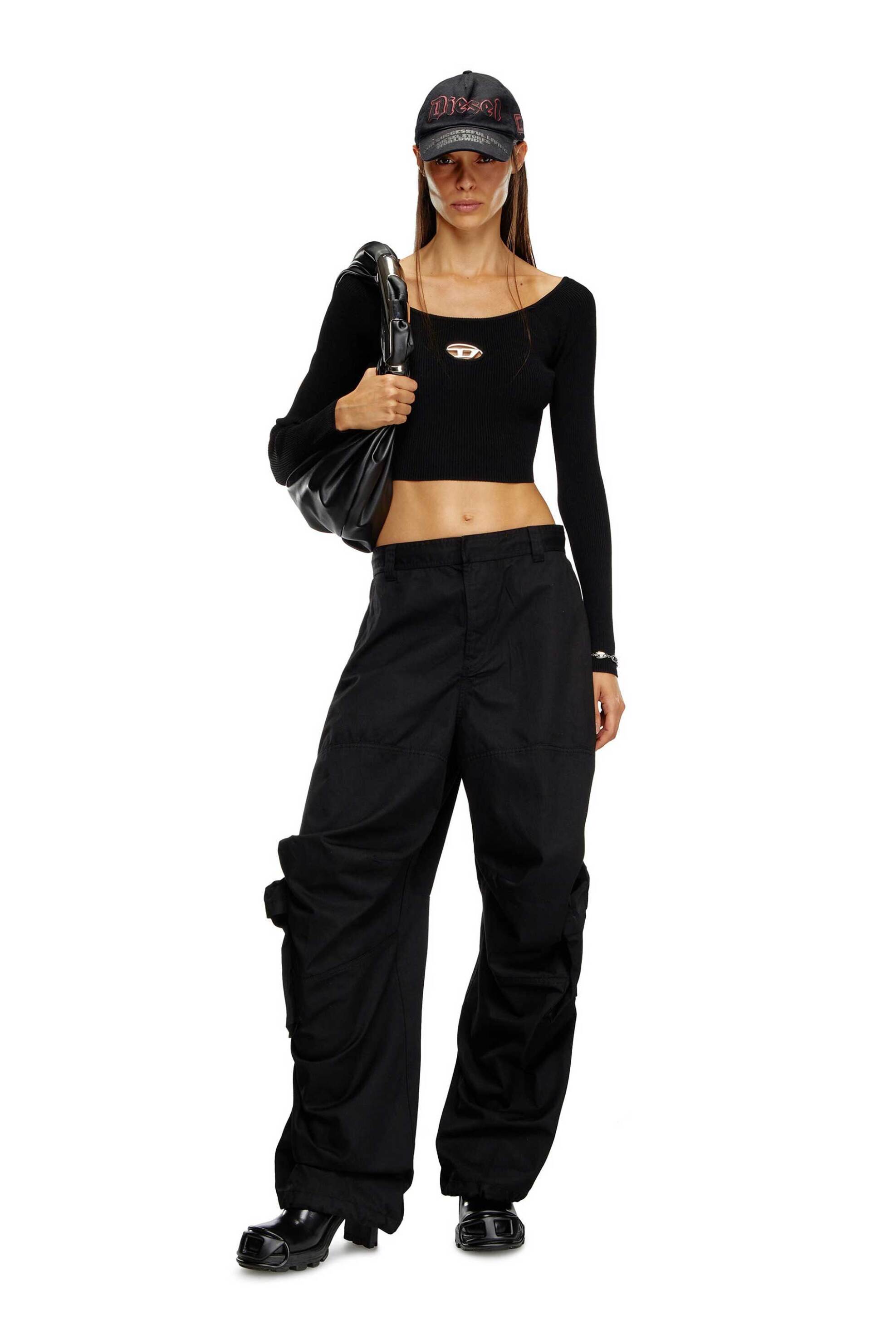 Diesel γυναικείο τοπ μονόχρωμο ribbed ύφανση και μεταλλικό monogram Slim Fit ''M-Vera'' - W24A141890DLAX Μαύρο φωτογραφία