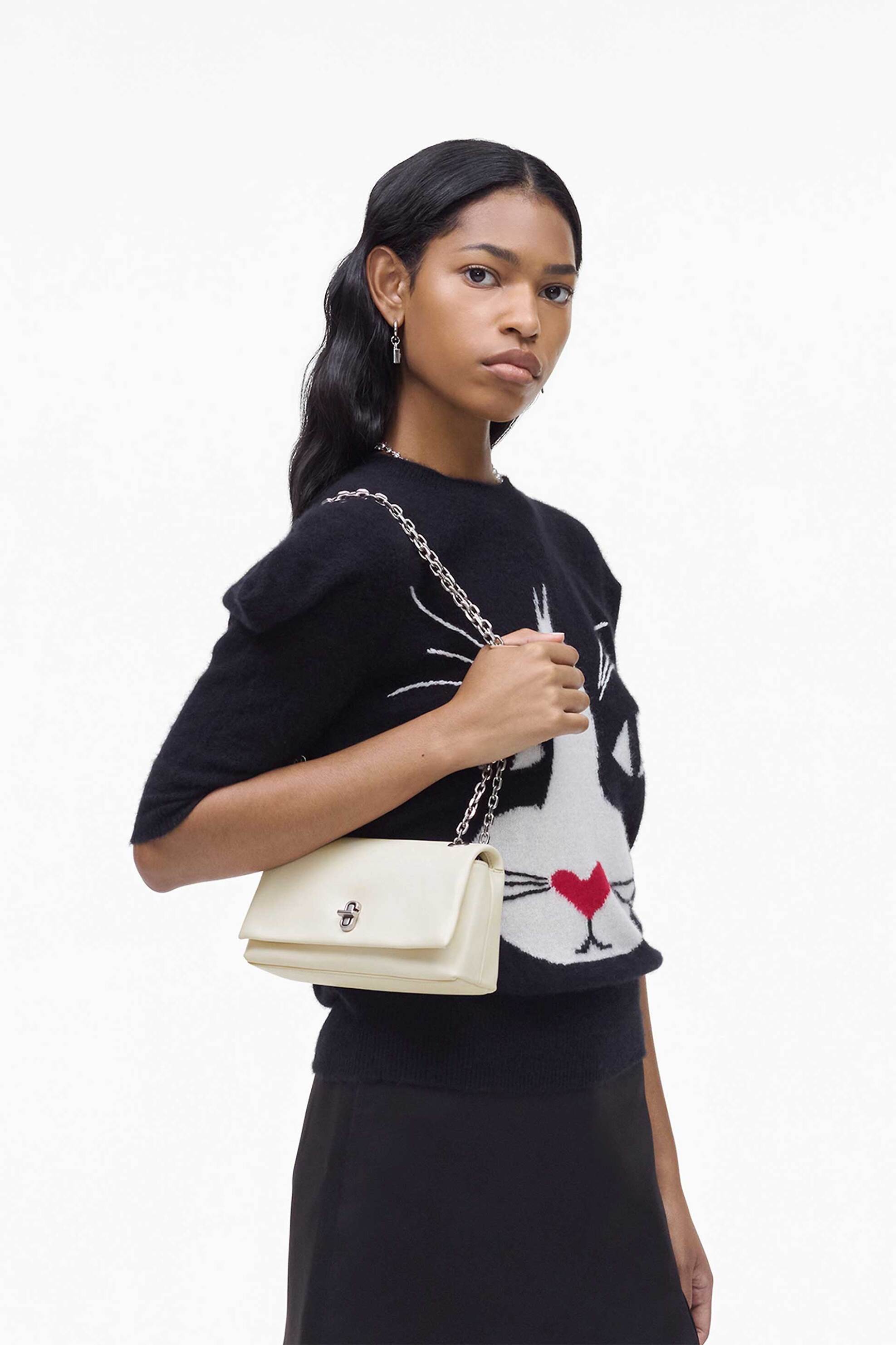 Marc Jacobs γυναικεία τσάντα ώμου "The Dual Chain Mini" - 2R4SMN003S02 Εκρού φωτογραφία