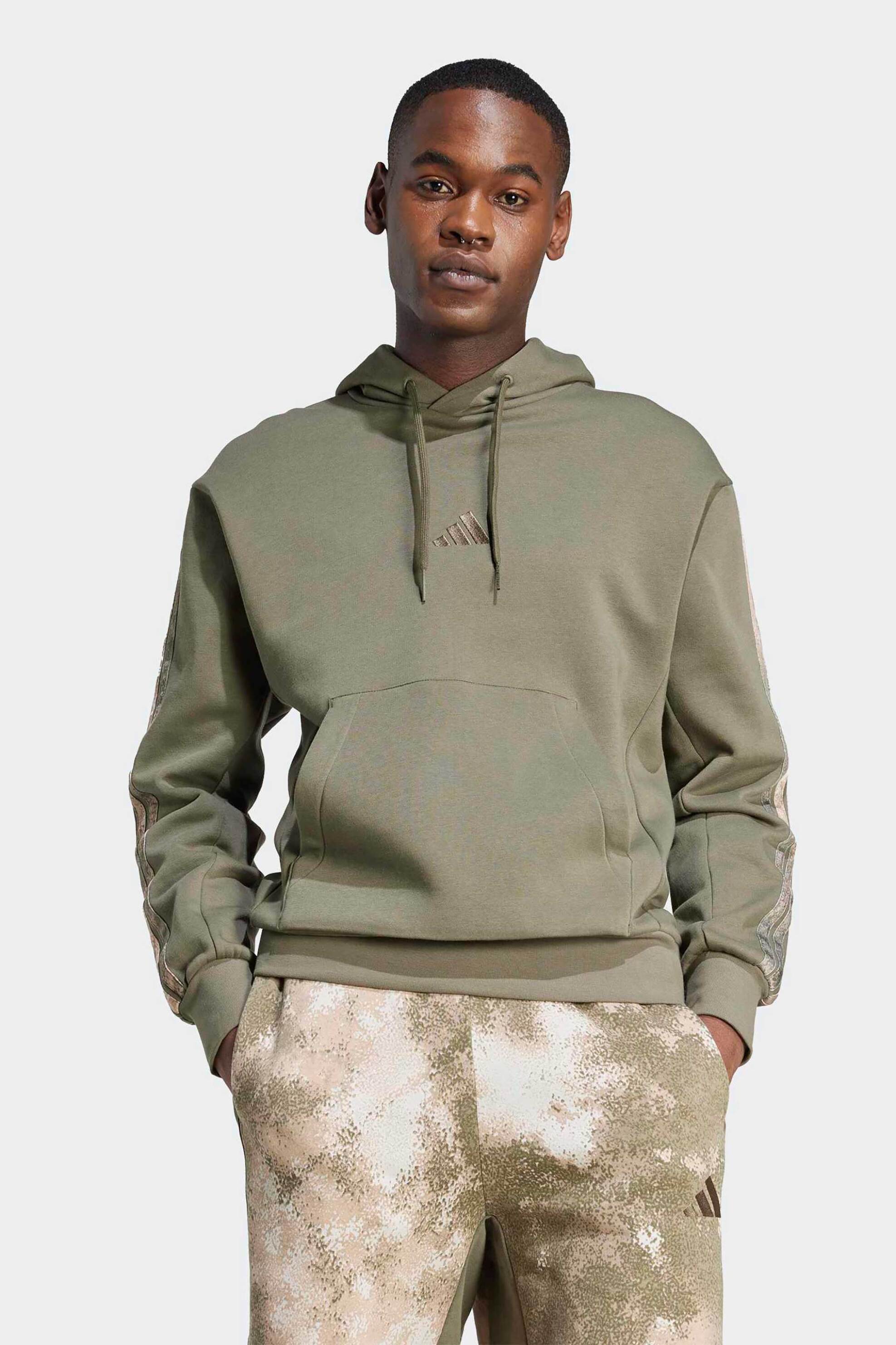 ADIDAS Adidas ανδρική μπλούζα φούτερ με κουκούλα Regular Fit "Seasonal Aop" - JM1723 Λαδί