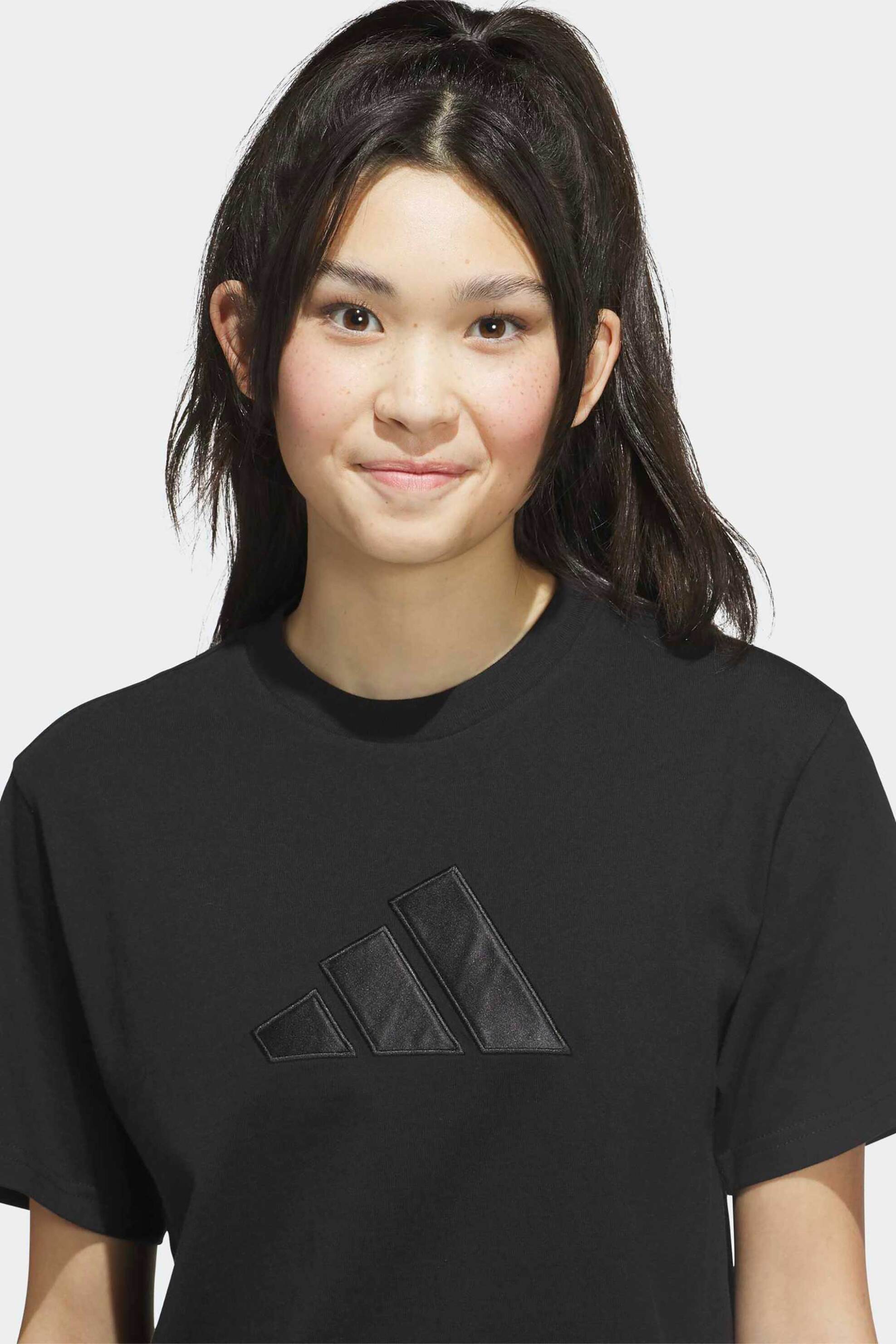 Adidas γυναικείο T-shirt Regular Fit 