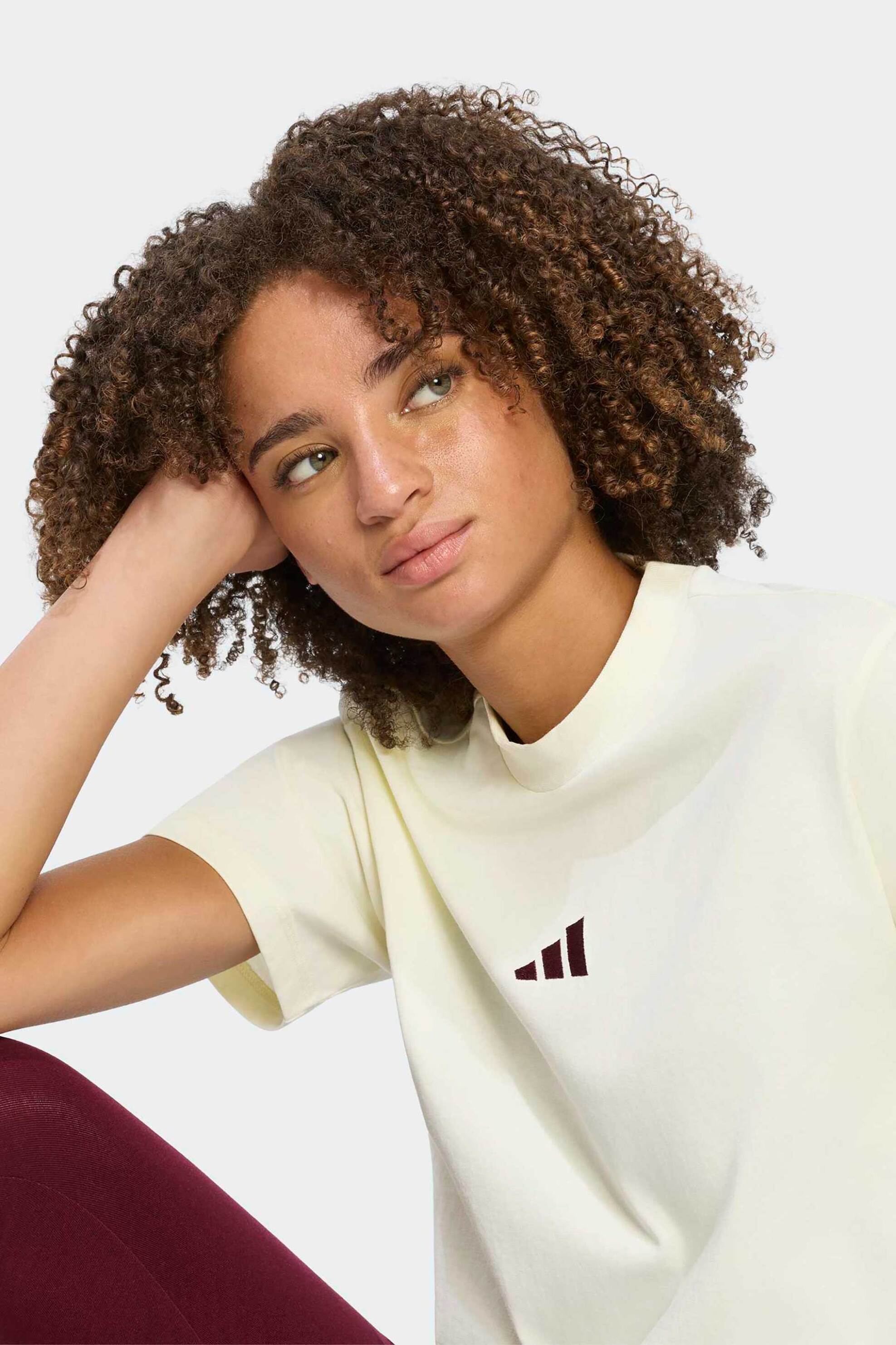 Adidas γυναικείο T-shirt Regular Fit 