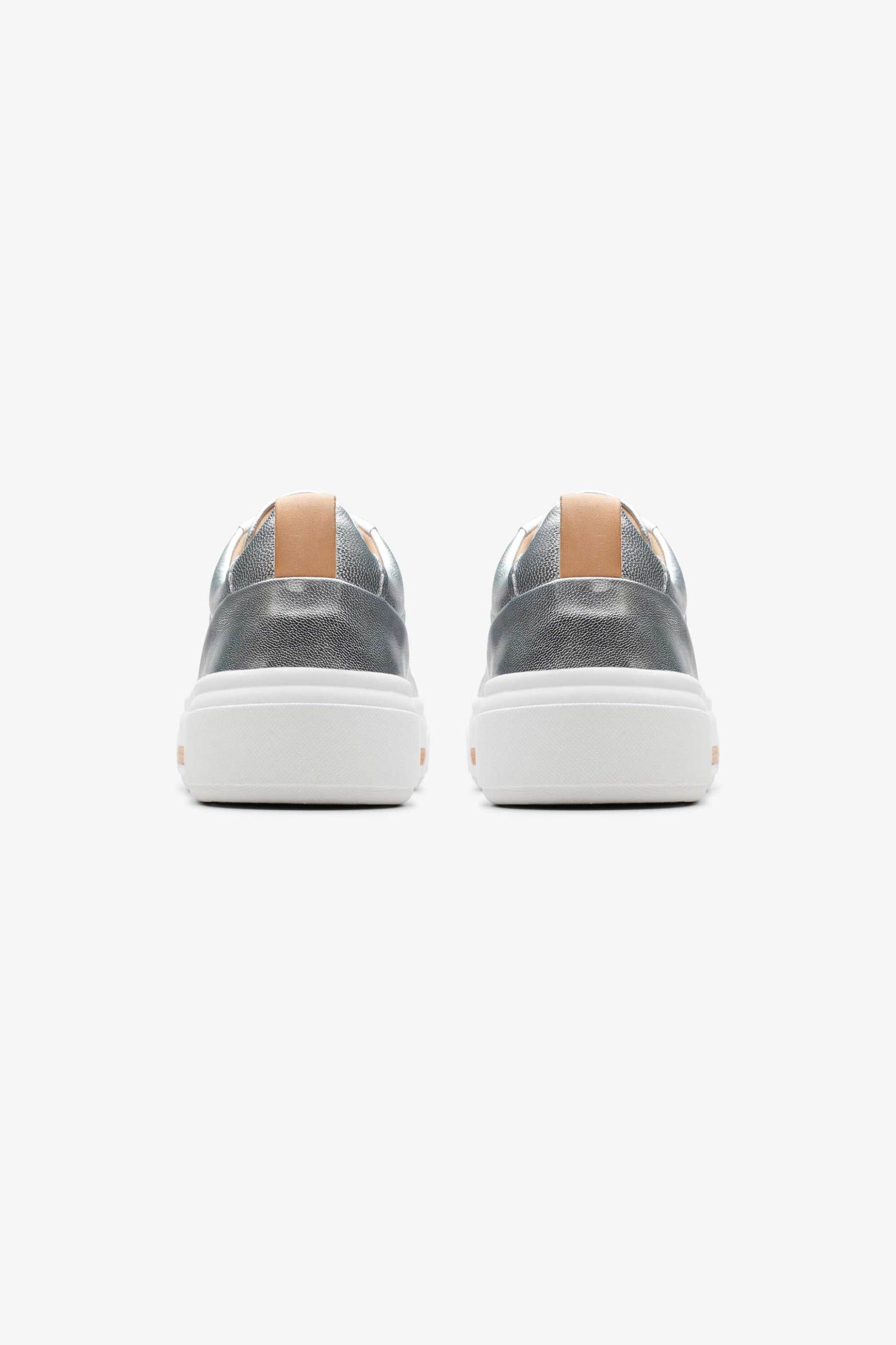 Clarks Γυναικεία Δερμάτινα Sneakers Hollyhock Walk - 26176310 Ασημί