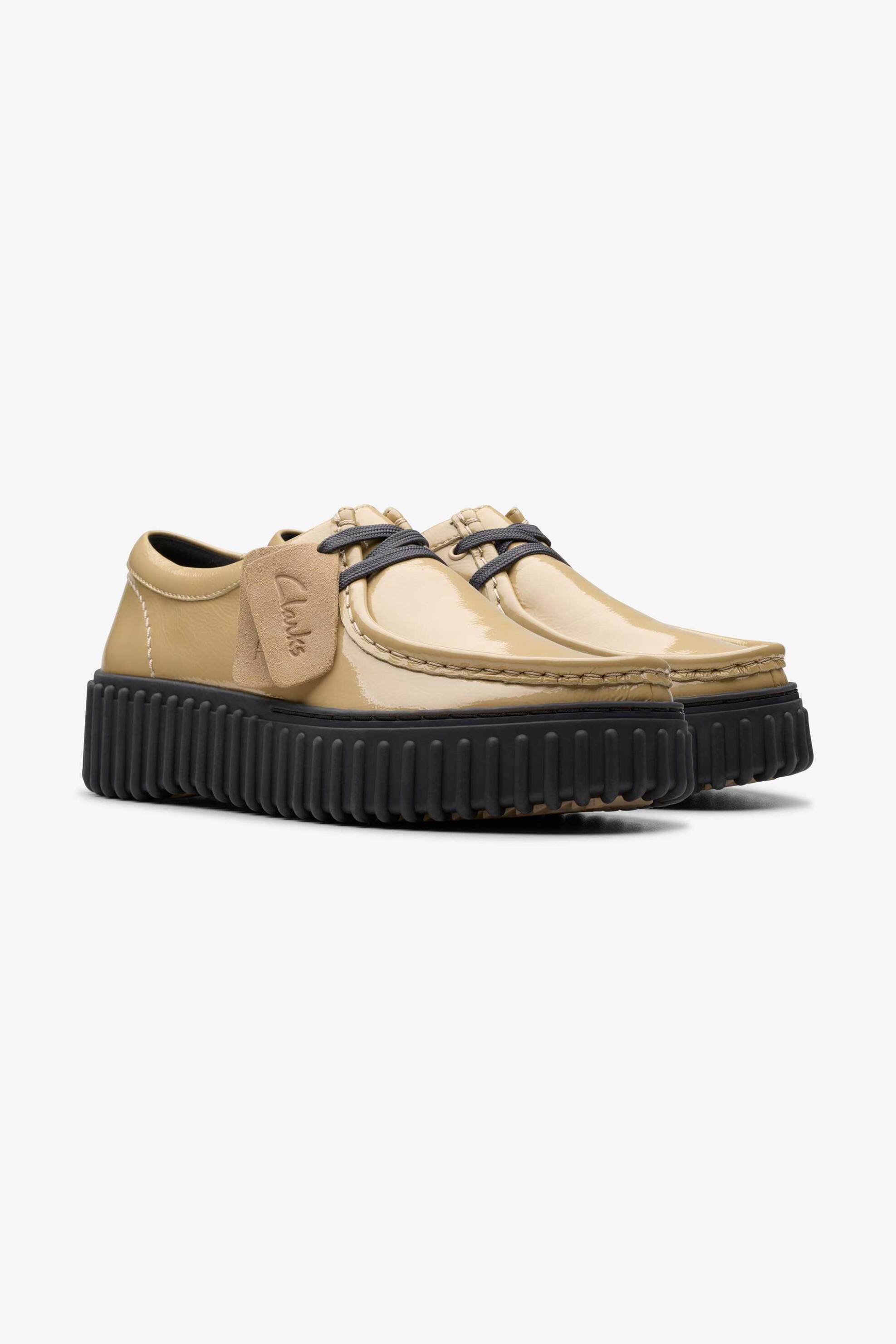 Clarks γυναικεία δερμάτινα μοκασίνια ''Torhill Bee'' - 26179109 Μπεζ