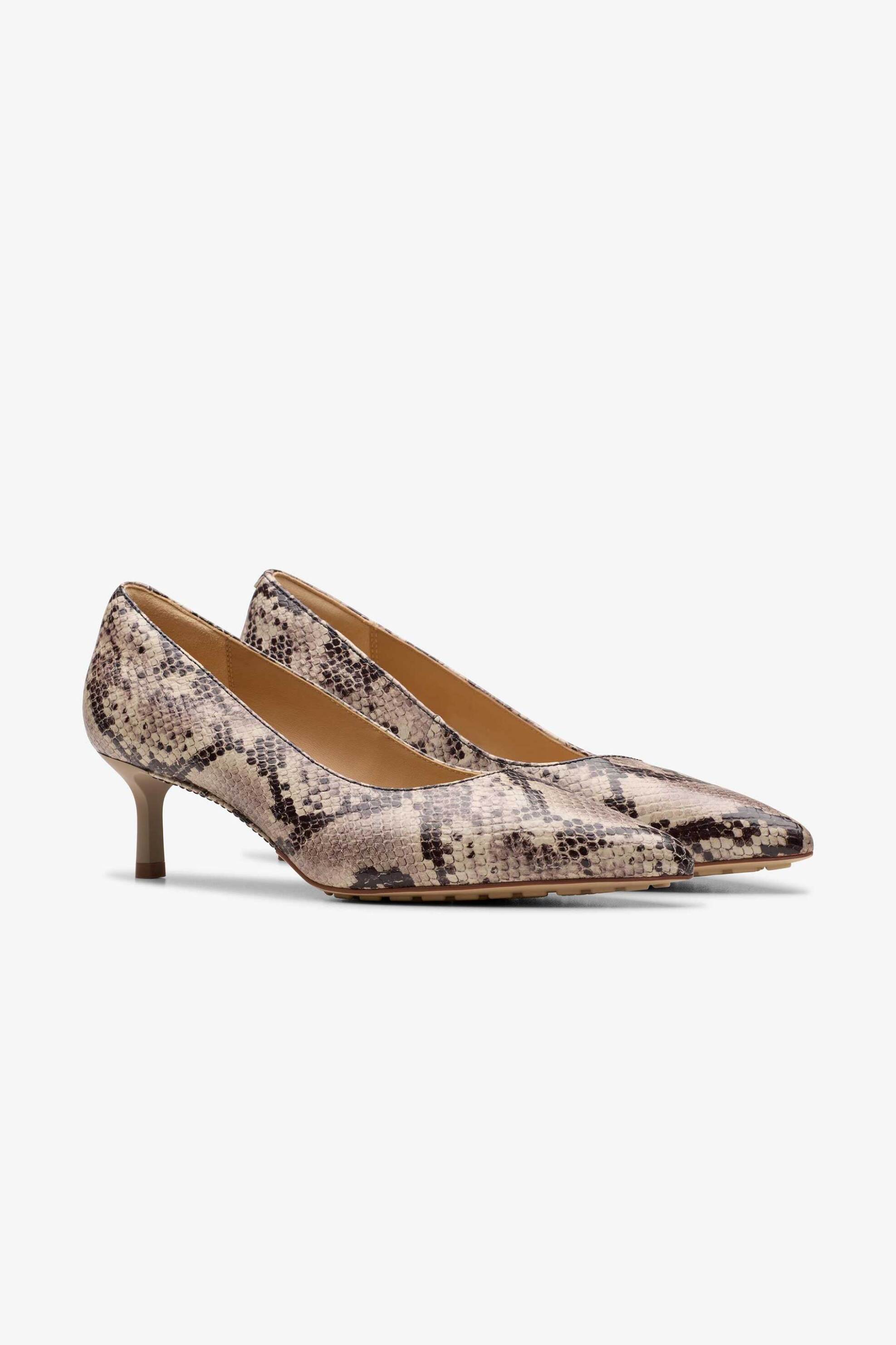 CLARKS Clarks γυναικείες δερμάτινες γόβες ''Adela Court Snake'' - 26179298 Γκρι - 3