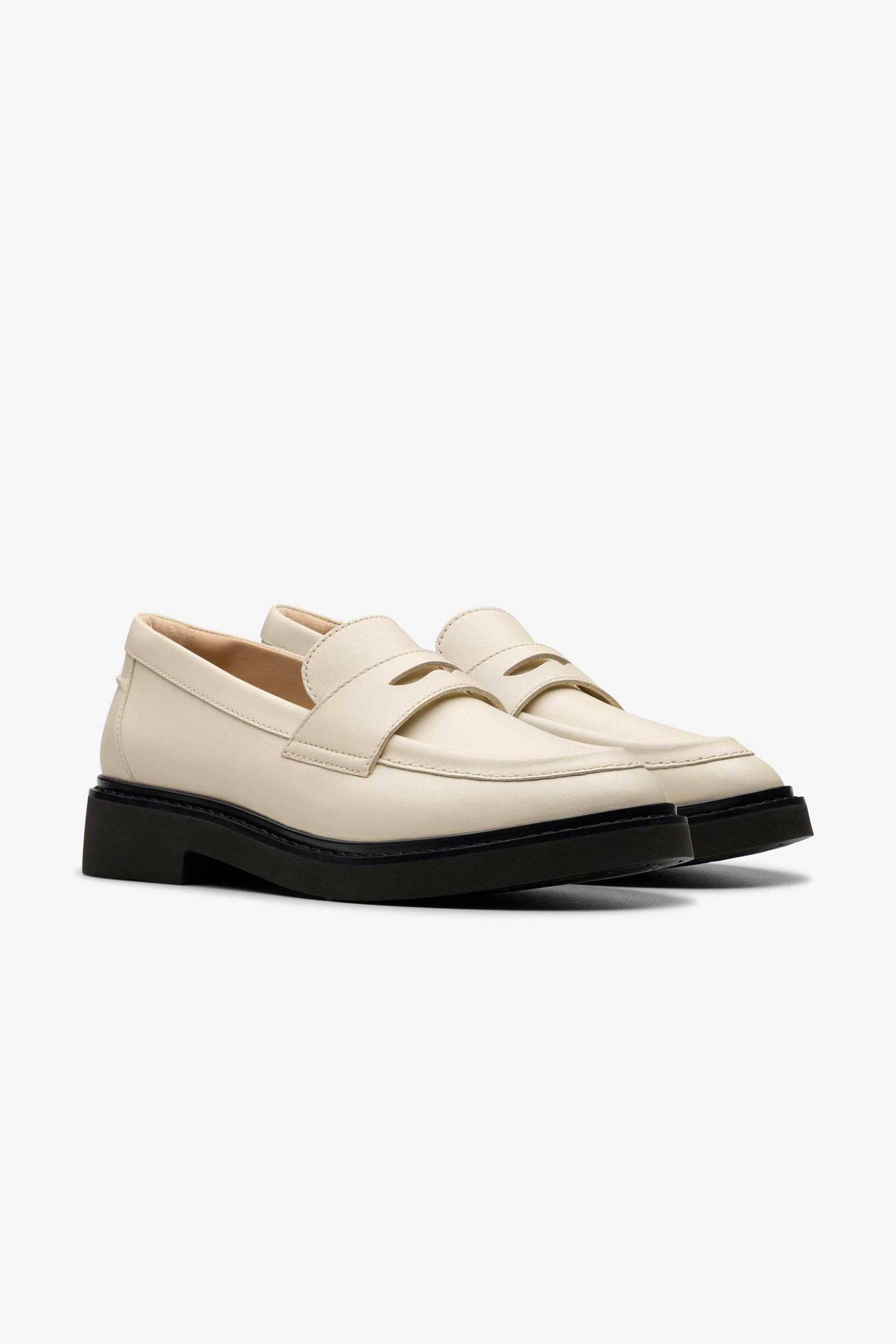 Clarks γυναικεία δερμάτινα μοκασίνια ''Splend Edge'' - 26179542 Εκρού φωτογραφία