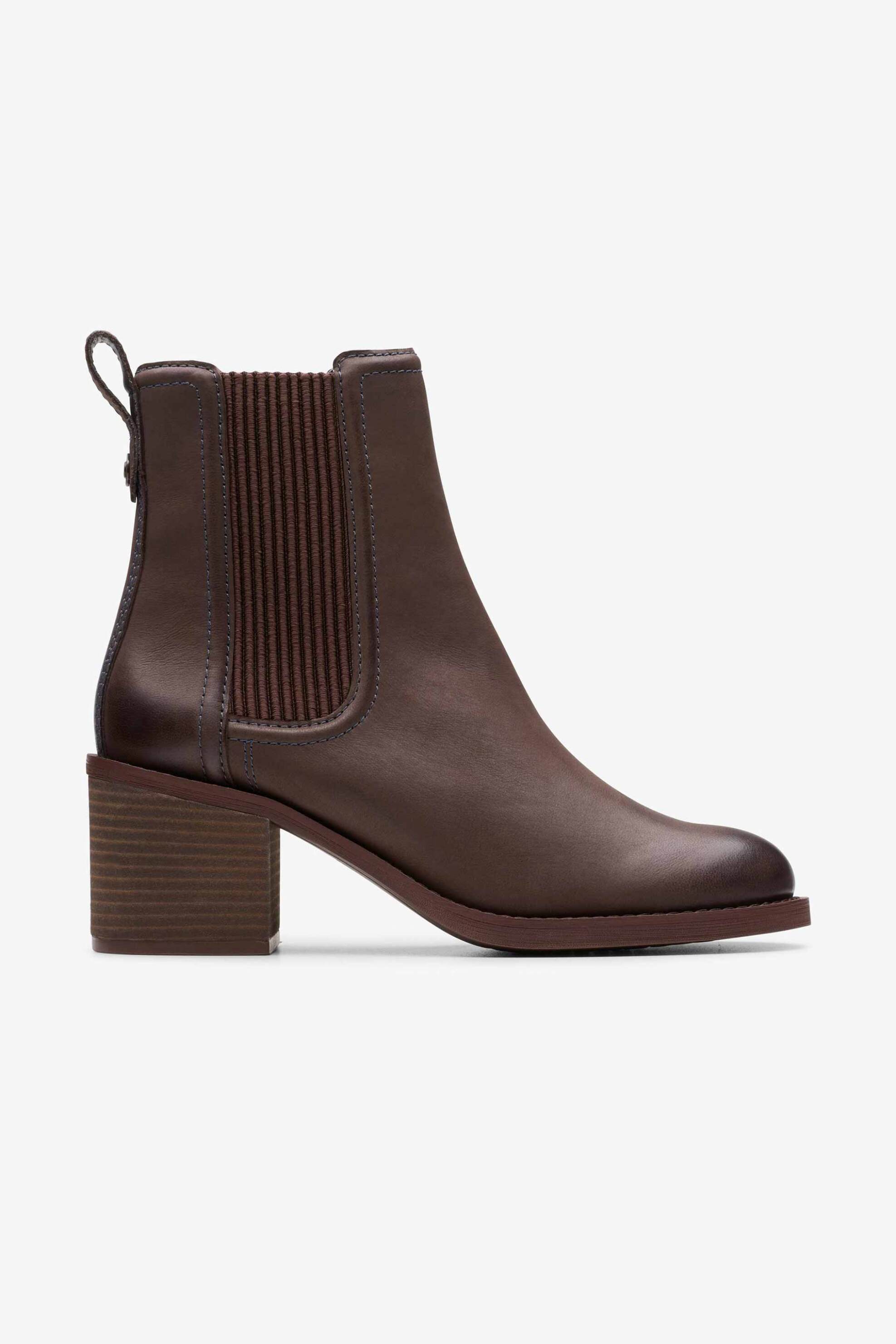 CLARKS Clarks γυναικεία μονόχρωμα δερμάτινα μποτάκια "Chamberly Top" - 26178829 Καφέ