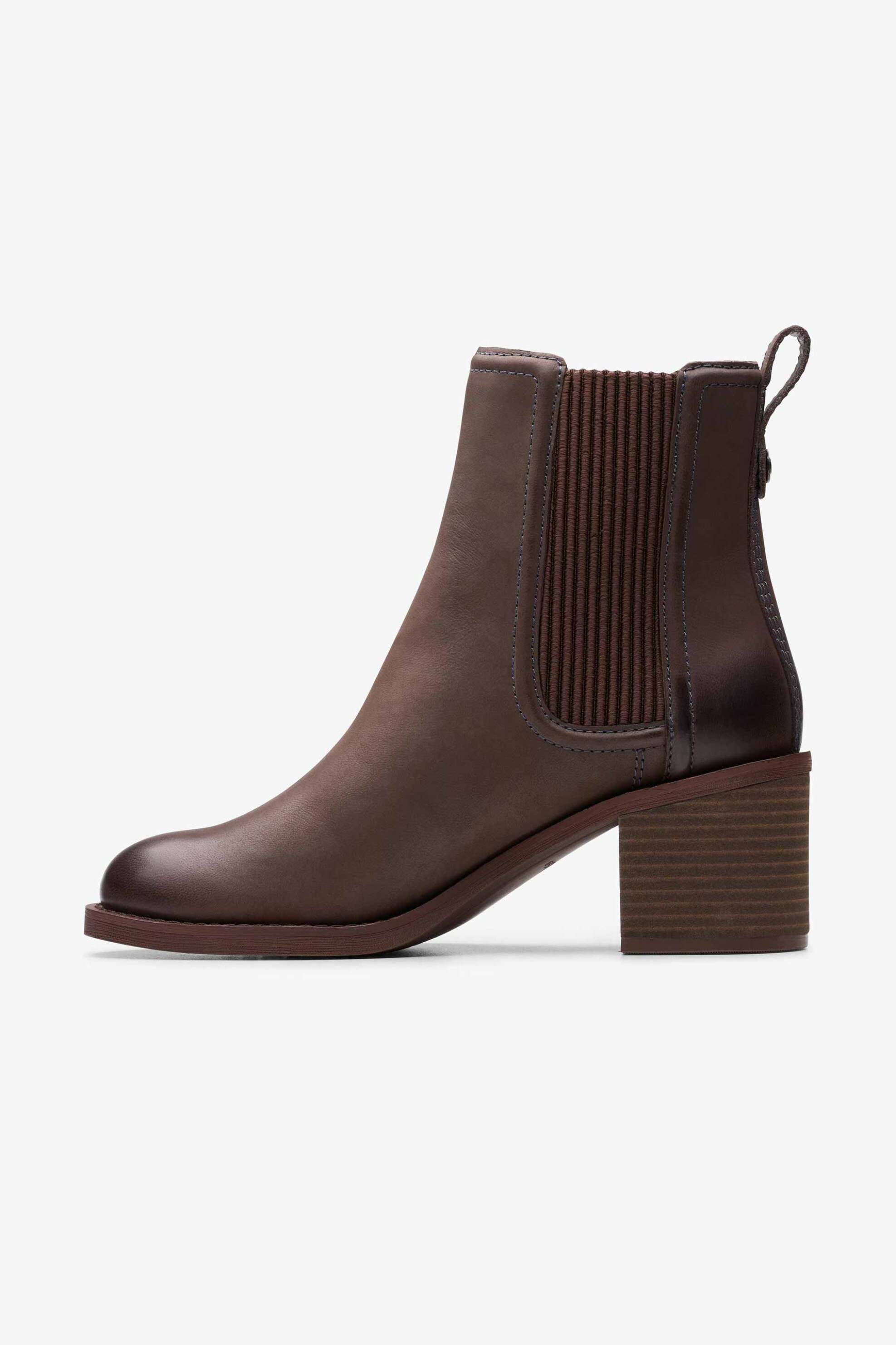 CLARKS Clarks γυναικεία μονόχρωμα δερμάτινα μποτάκια "Chamberly Top" - 26178829 Καφέ - 2