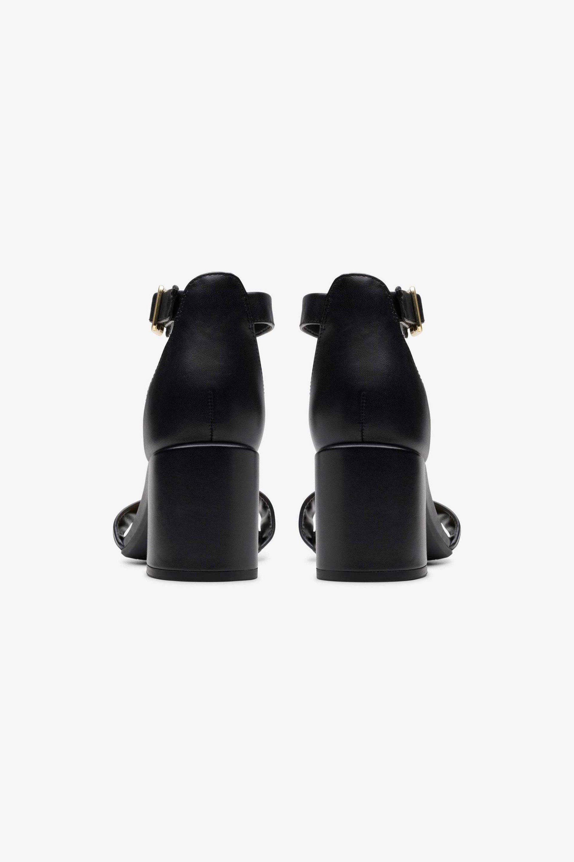 Clarks Γυναικεία Δερμάτινα Πέδιλα με Χοντρό Τακούνι Ezoria Mae - 26181295 Μαύρο