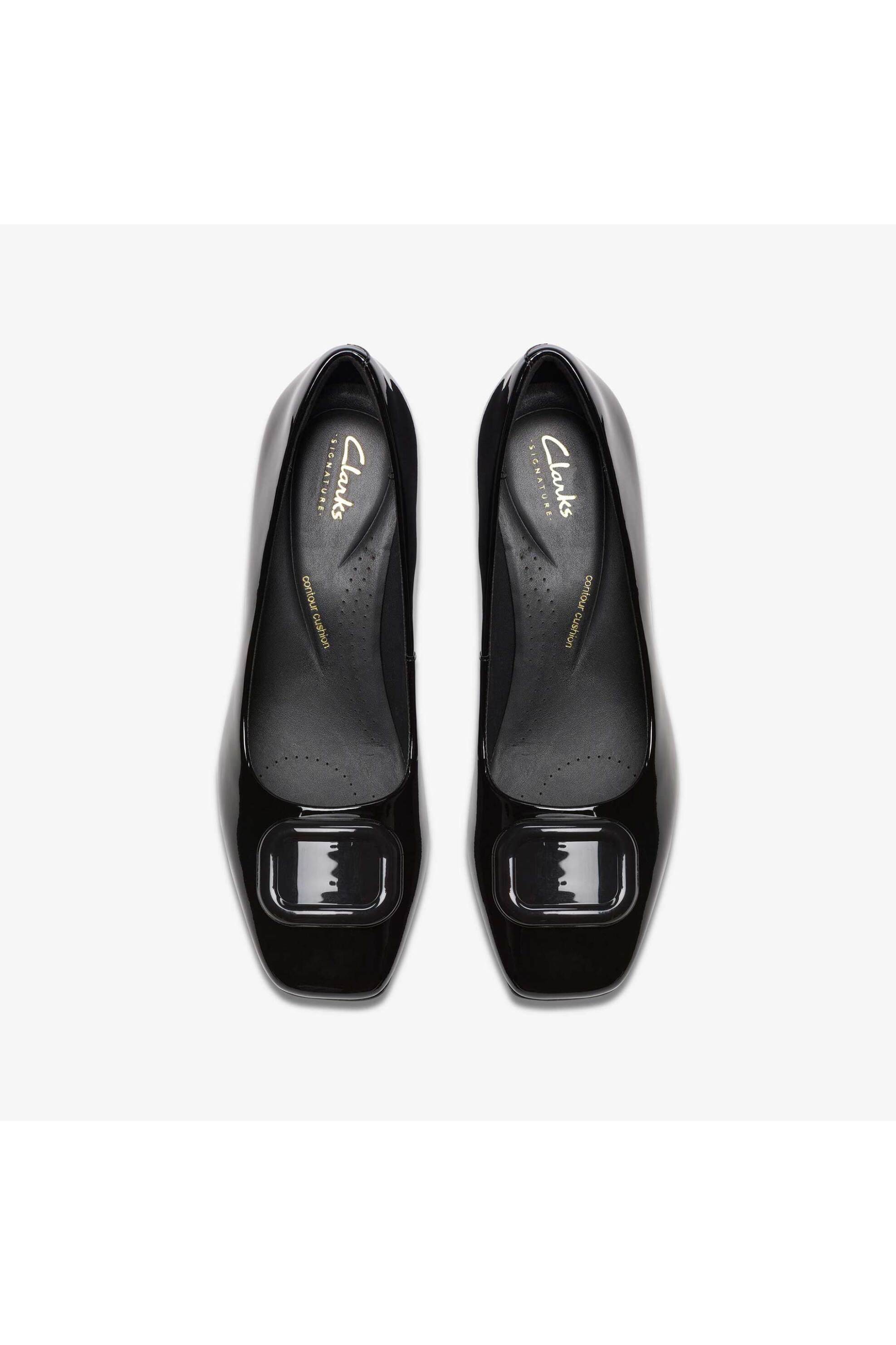 Clarks γυναικείες γόβες λουστρίνι με χοντρό τακούνι "Fernie Trim" - 26183037 Μαύρο φωτογραφία