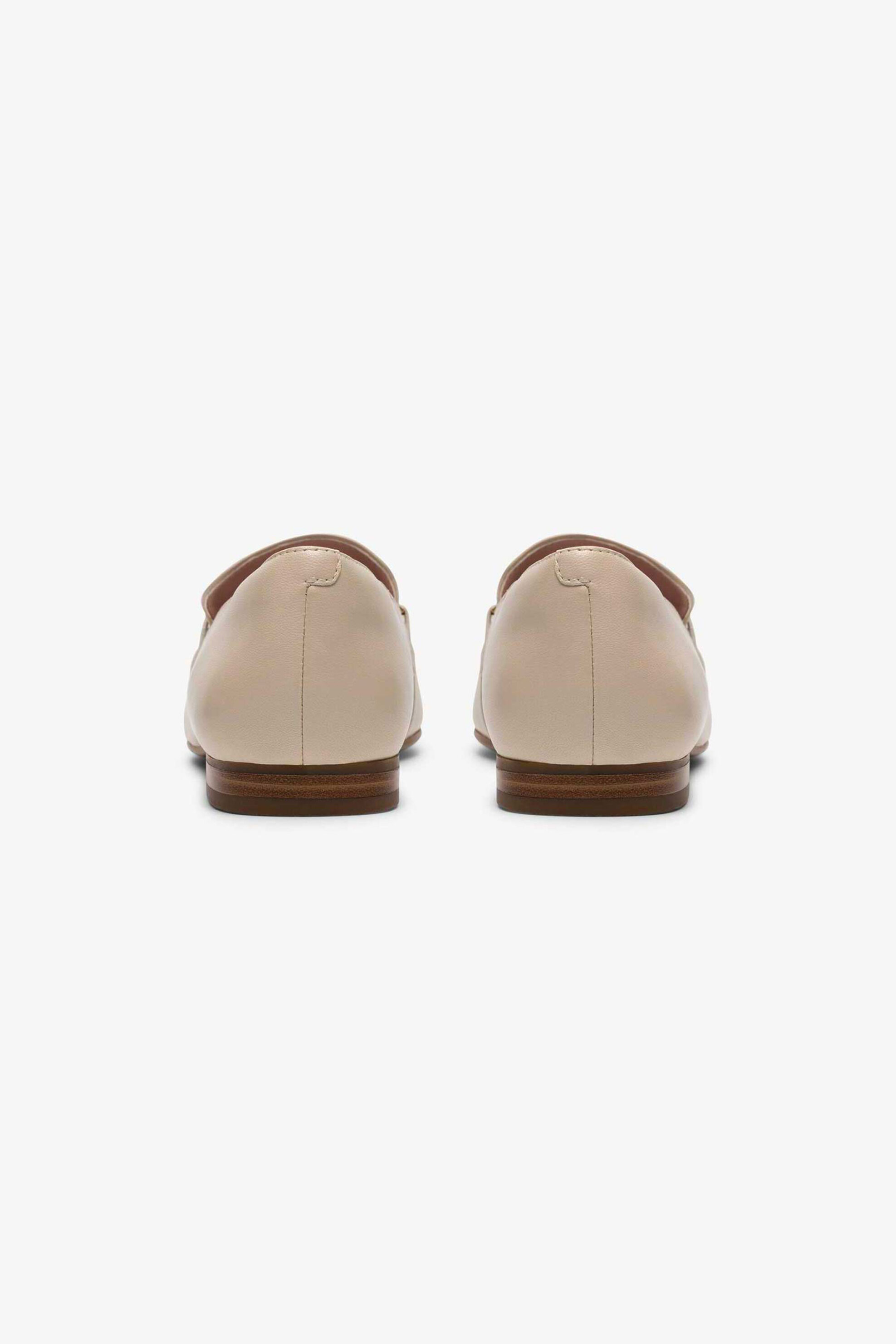 CLARKS Clarks γυναικεία loafers "Tamna Iris" - 26186655 Λευκό - 3