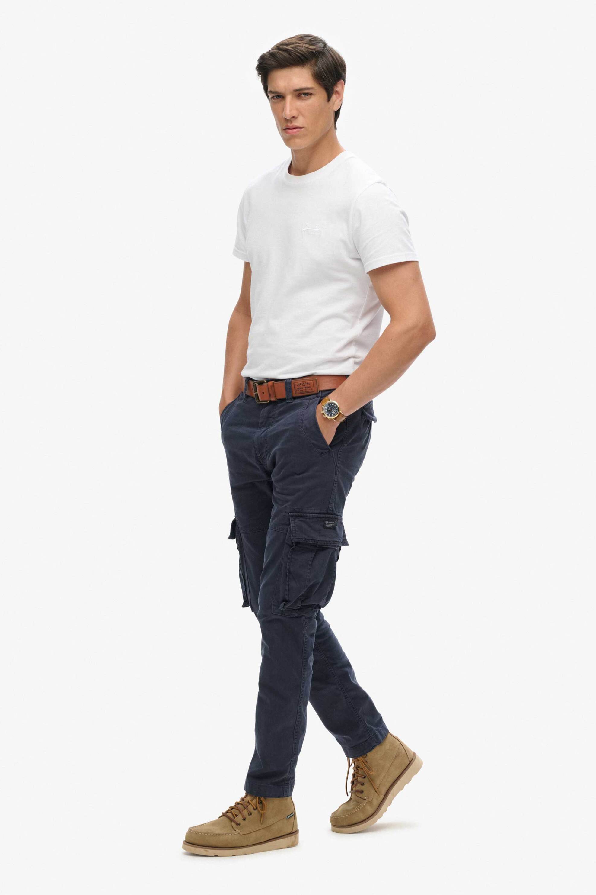 Superdry ανδρικό παντελόνι cargo με logo patch Regular Fit - M7011132A Μπλε Σκούρο