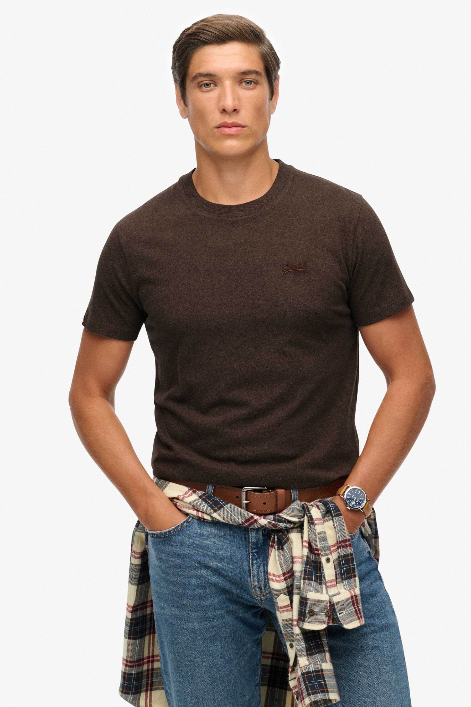 Superdry ανδρικό T-shirt με κεντημένο λογότυπο Slim Fit "Essential" - M1011245A Καφέ