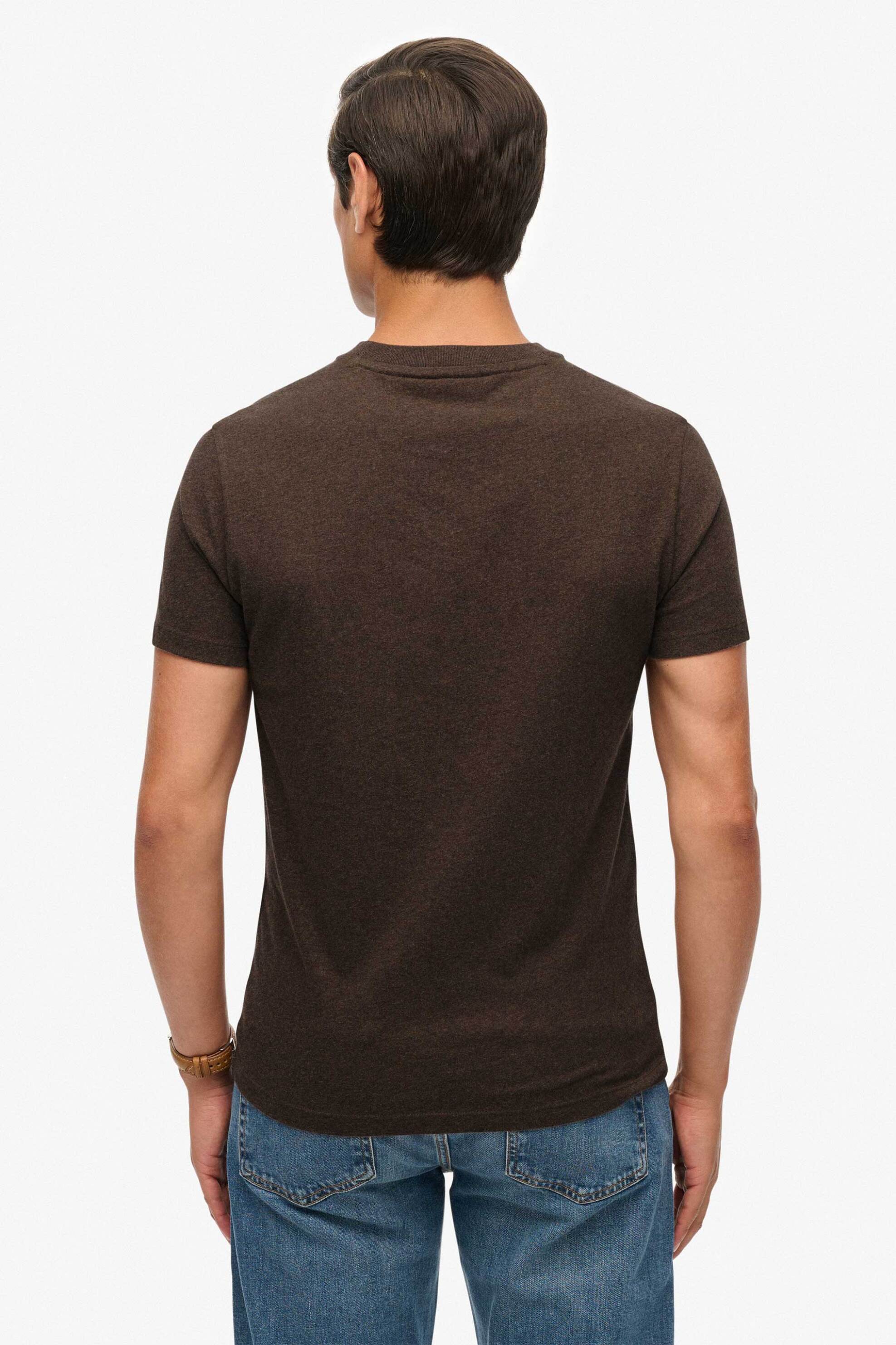 Superdry Ανδρικό T-Shirt με Κεντημένο Λογότυπο Slim Fit Essential - M1011245A Καφέ