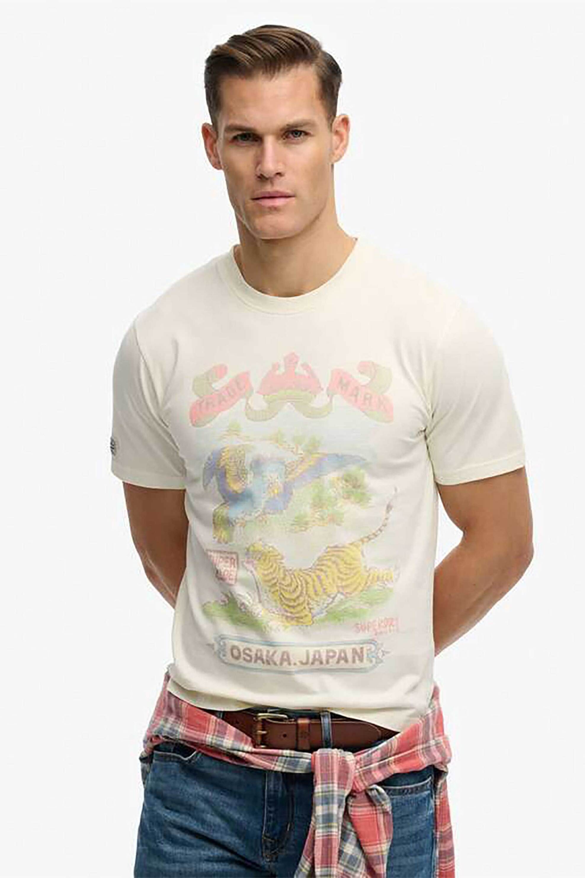Superdry ανδρικό T-shirt με graphic print Relaxed Fit "Vintage Logo Tokyo" - M1012235A Κρέμ