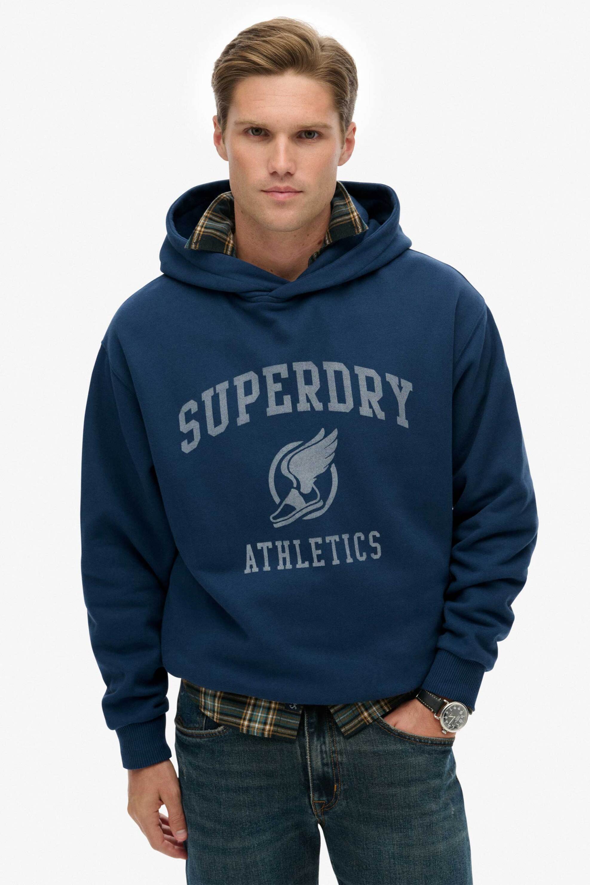 Superdry ανδρική μπλούζα φούτερ με κουκούλα και λογότυπο Oversized Fit "Vintage Athletics" - M2014384A Μπλε