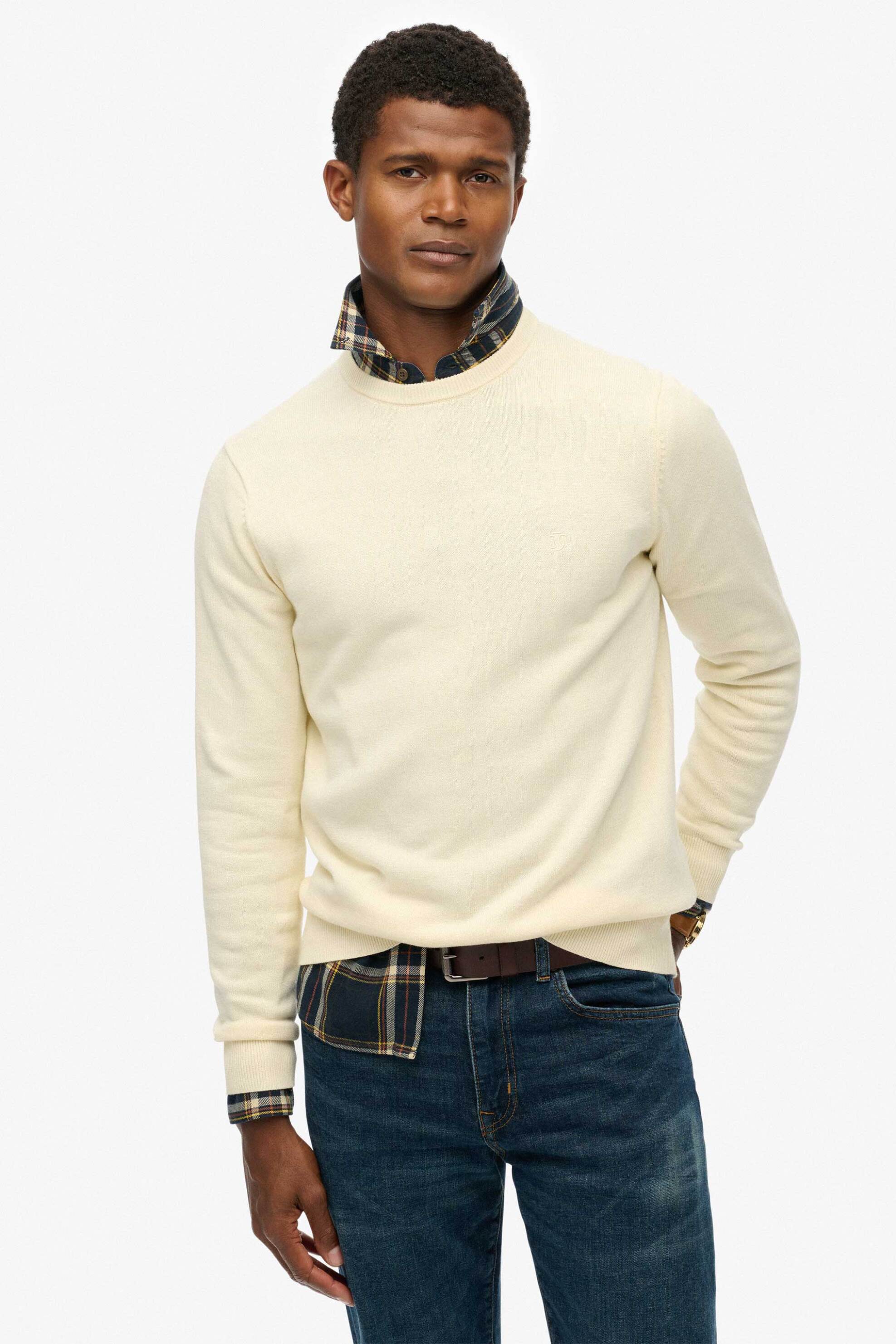 Superdry ανδρικό πουλόβερ με κεντημένο λογότυπο Relaxed Fit "Essentials" - M6110691A Κρέμ