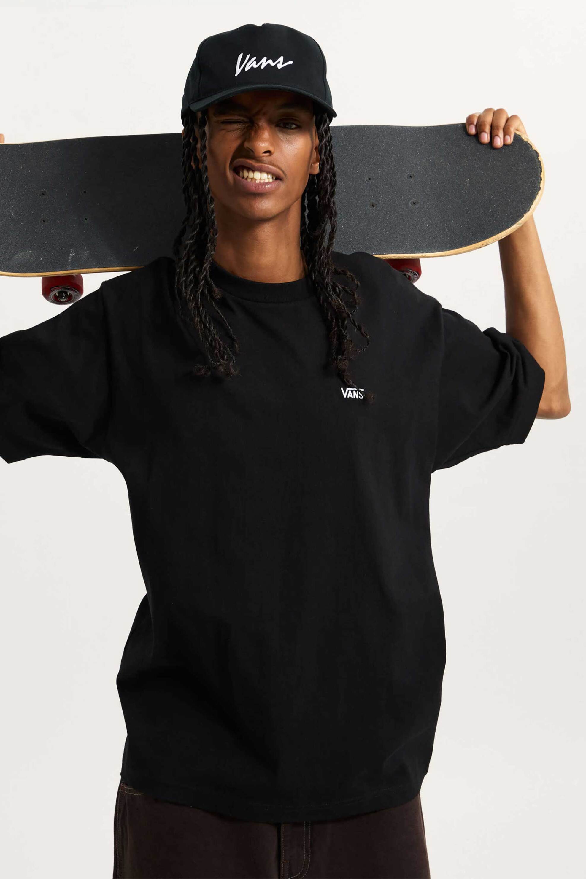 Vans ανδρικό T-shirt Loose Fit "Left Chest Embroidered Logo" - VN000P1PBLK1 Μαύρο φωτογραφία