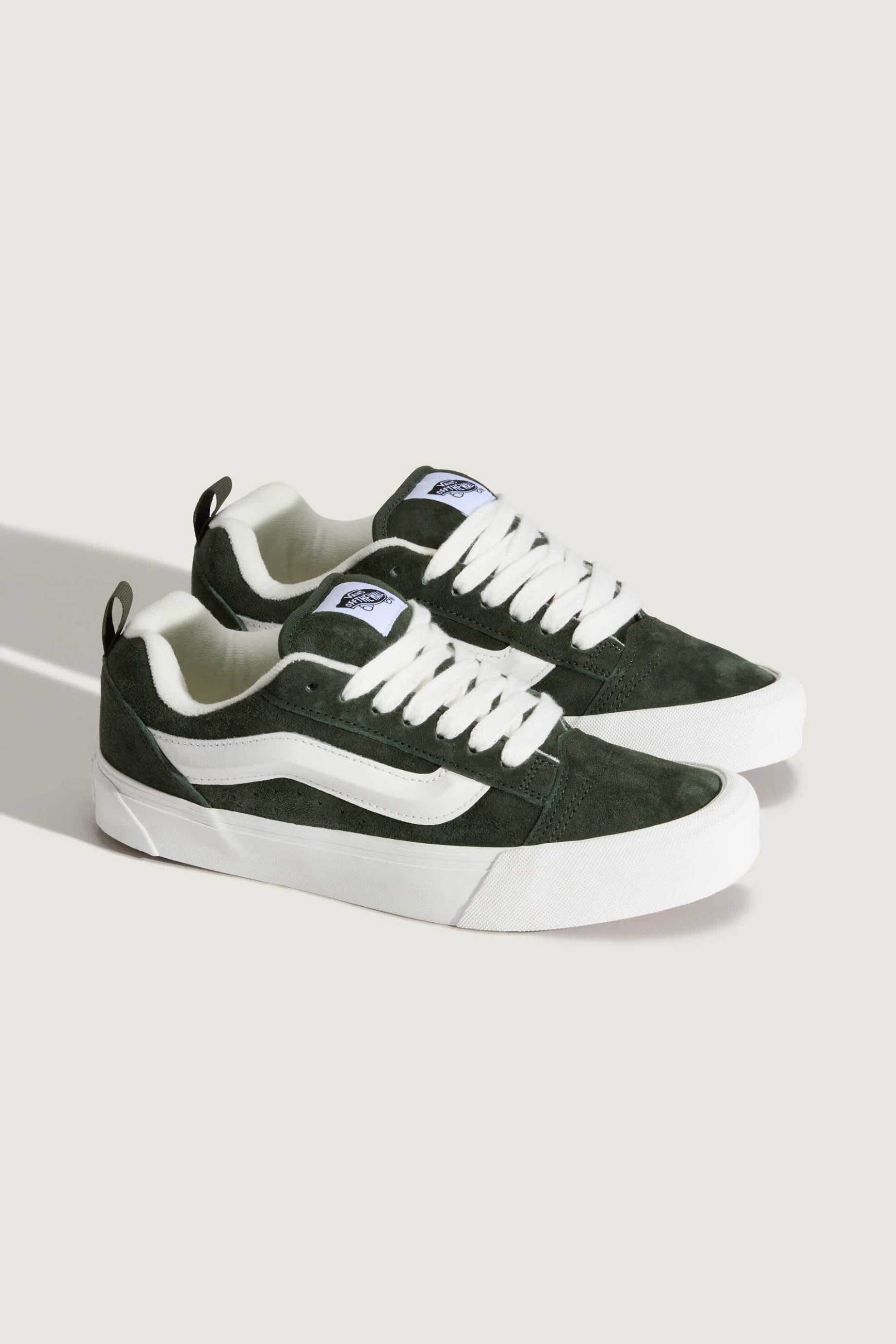 Vans unisex sneakers από suede δέρμα με trademark contrast ρίγα στο πλάι "KNU Skool" - VN000D22EMU1 Κυπαρισσί φωτογραφία